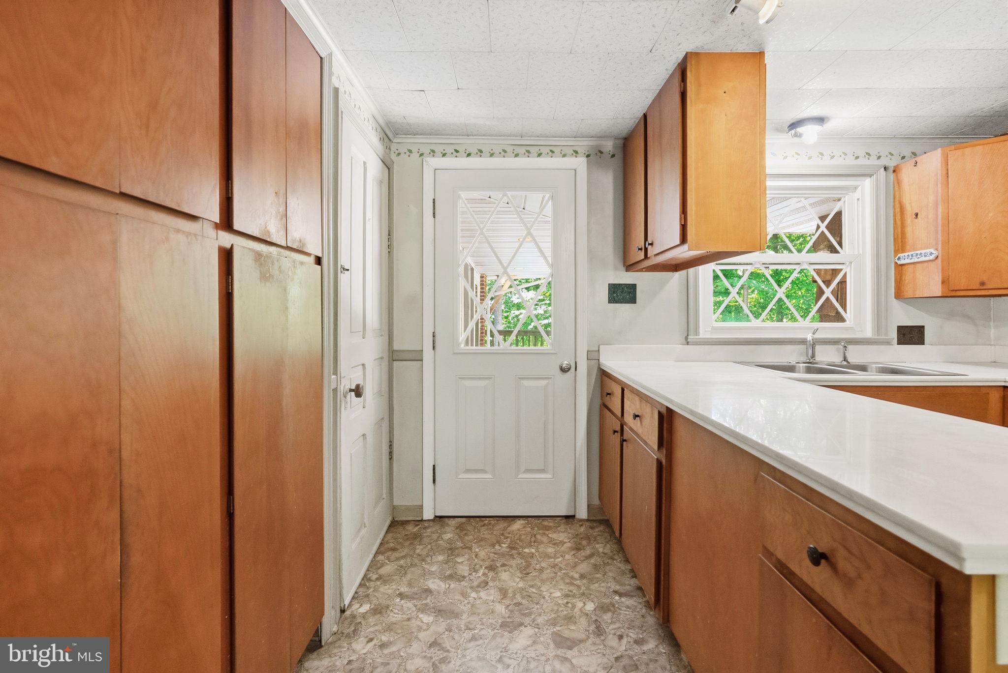 1701 BAHR ROAD