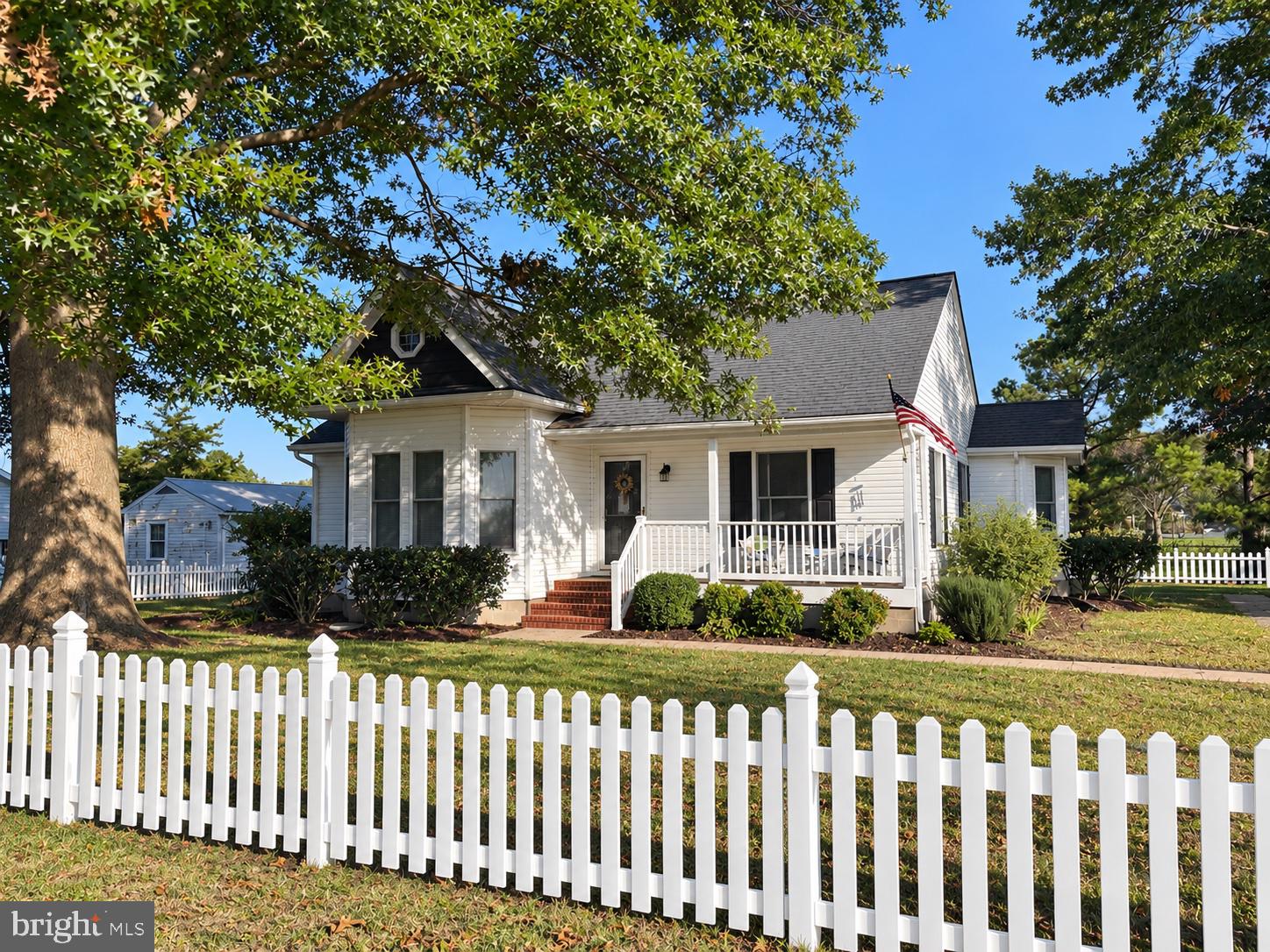 105 PIER STREET E