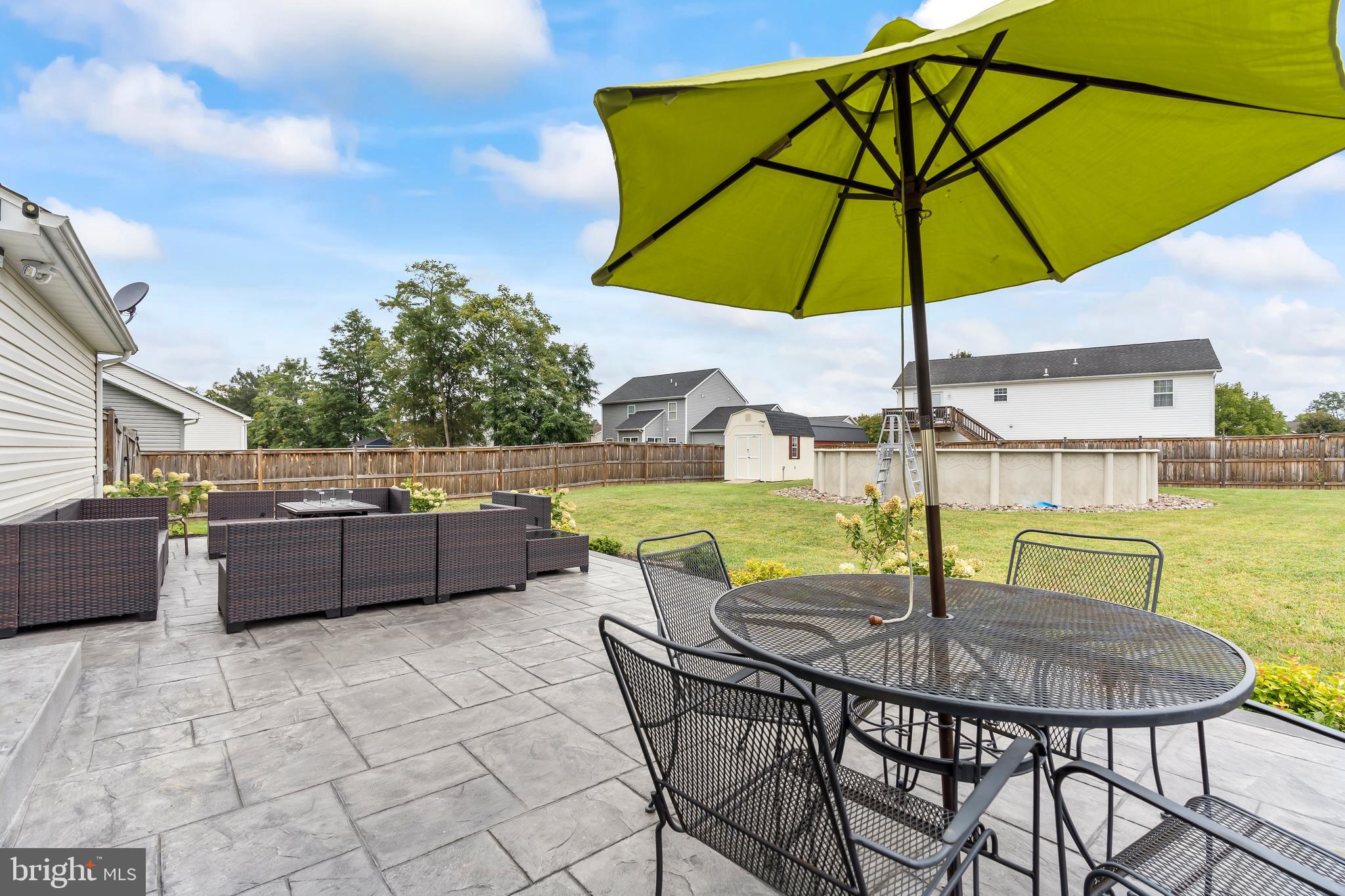 PINE GROVE ESTATES - Residential