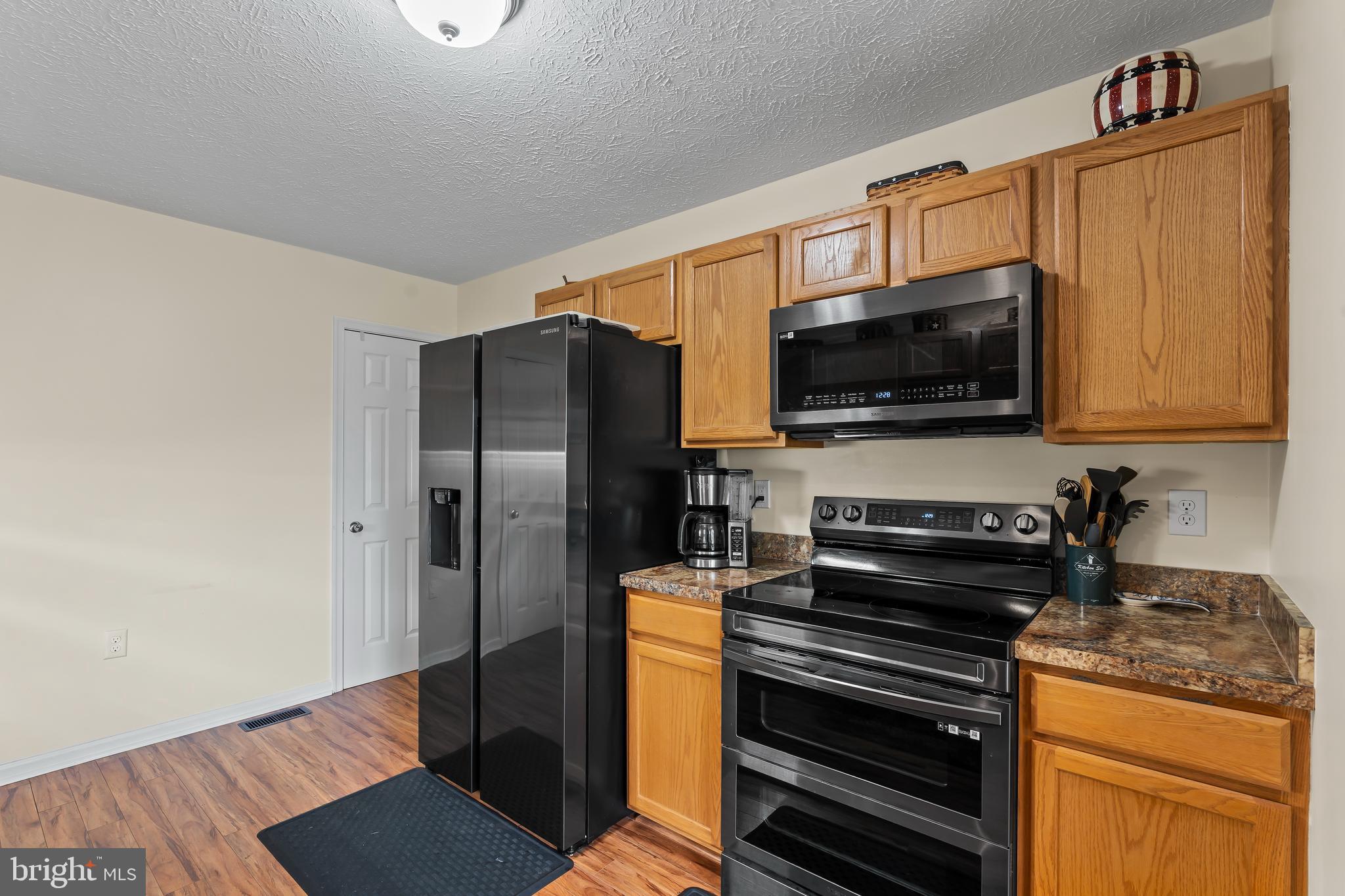 PINE GROVE ESTATES - Residential