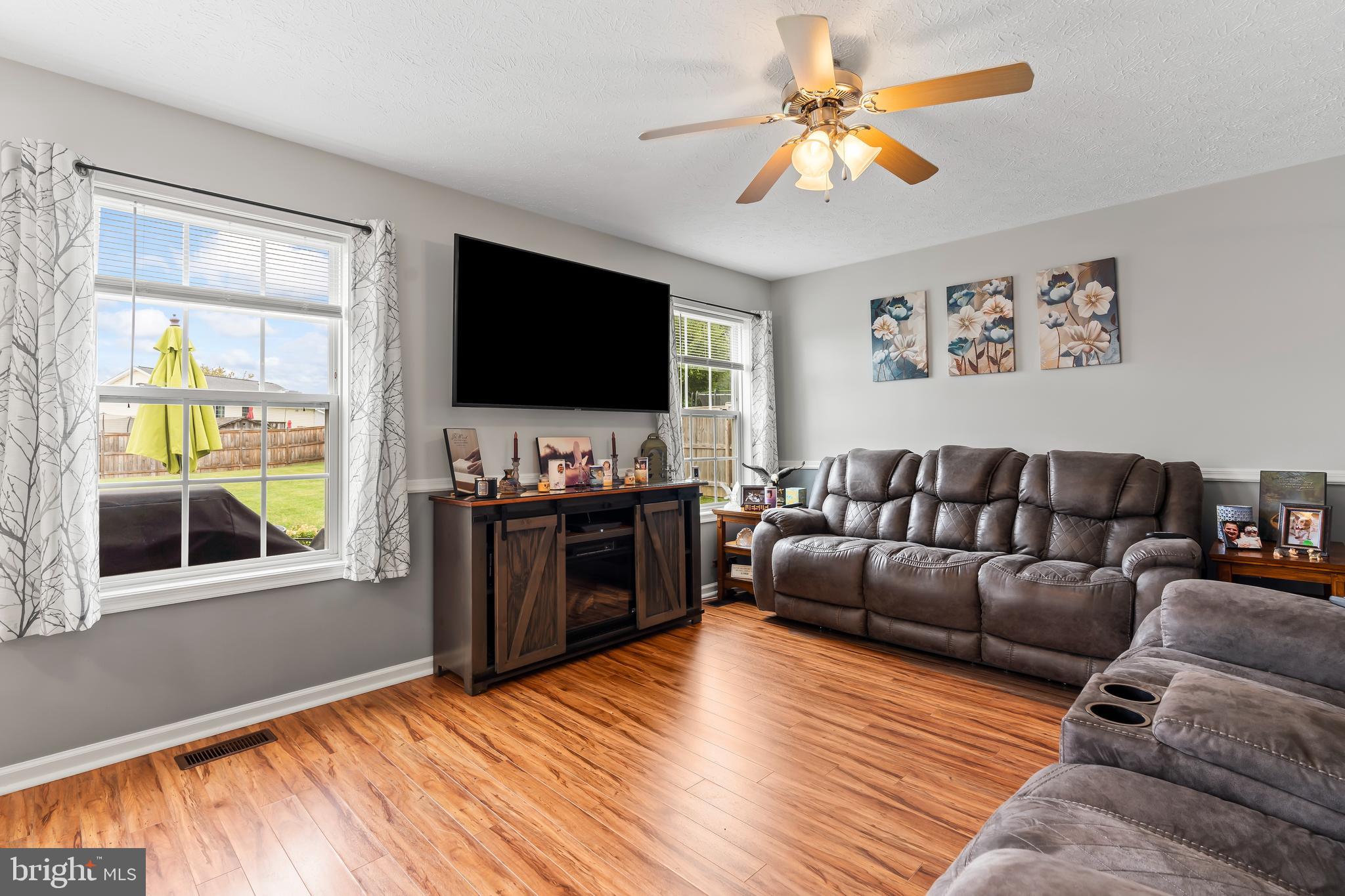 PINE GROVE ESTATES - Residential