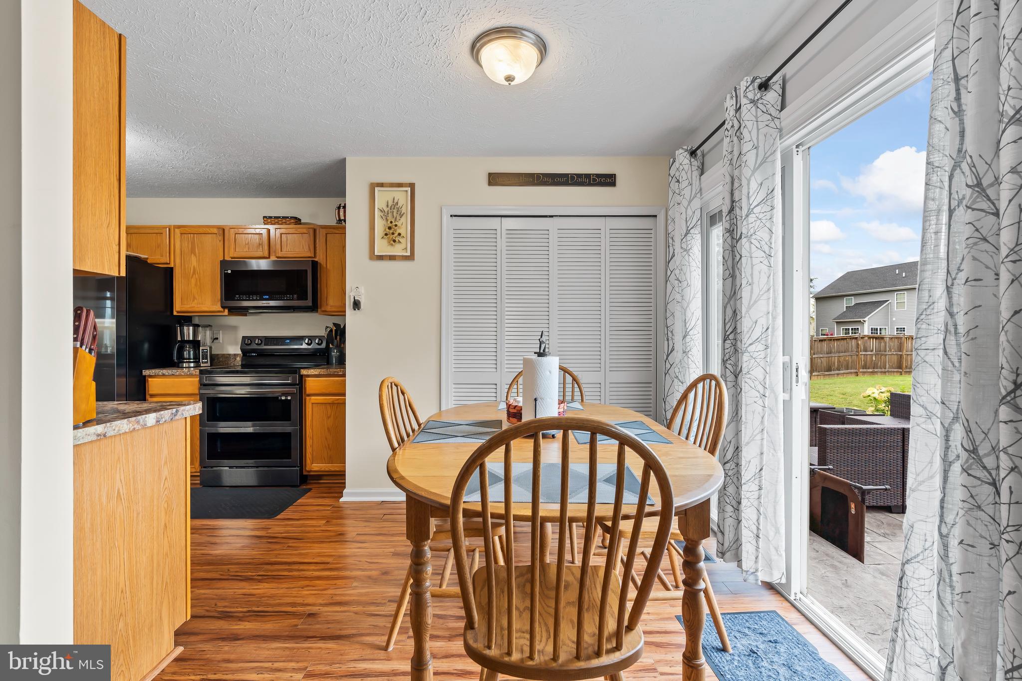 PINE GROVE ESTATES - Residential