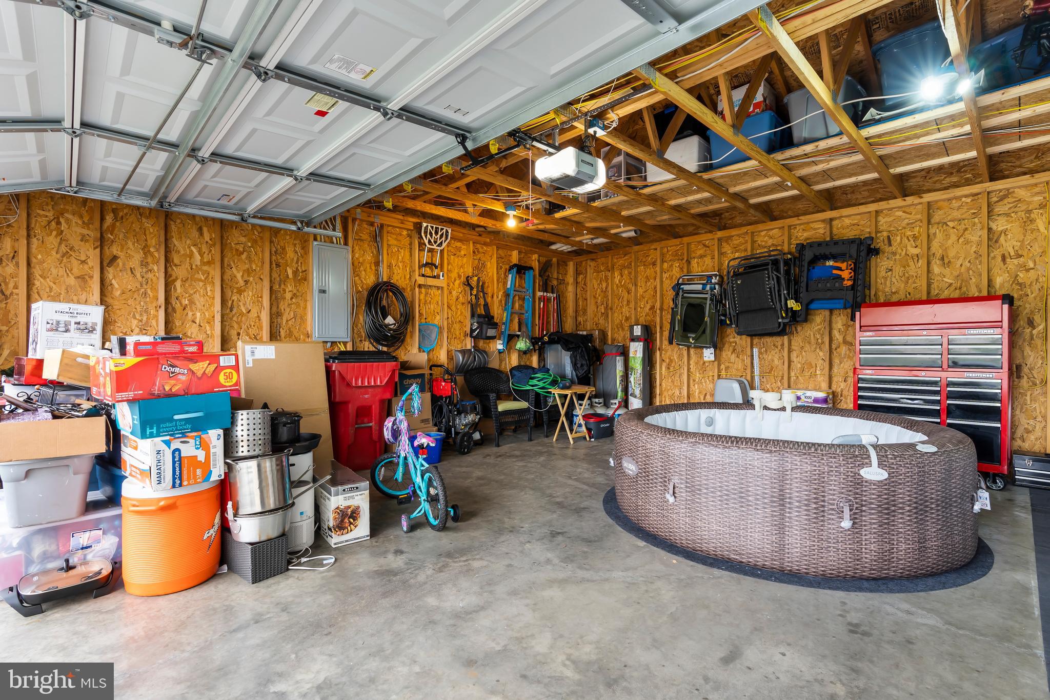 PINE GROVE ESTATES - Residential