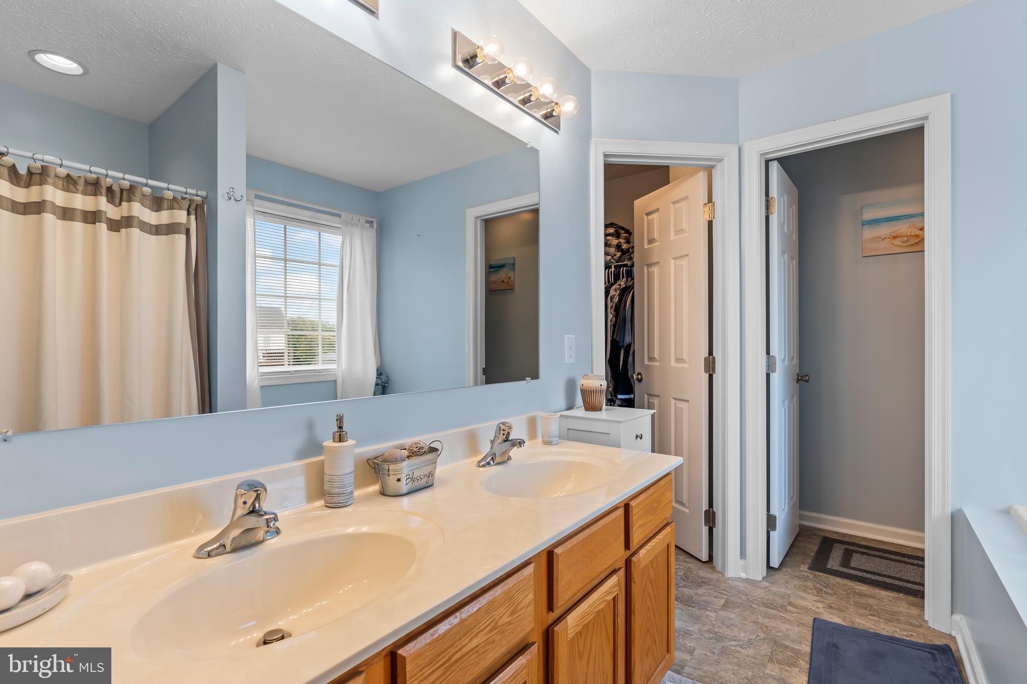 PINE GROVE ESTATES - Residential