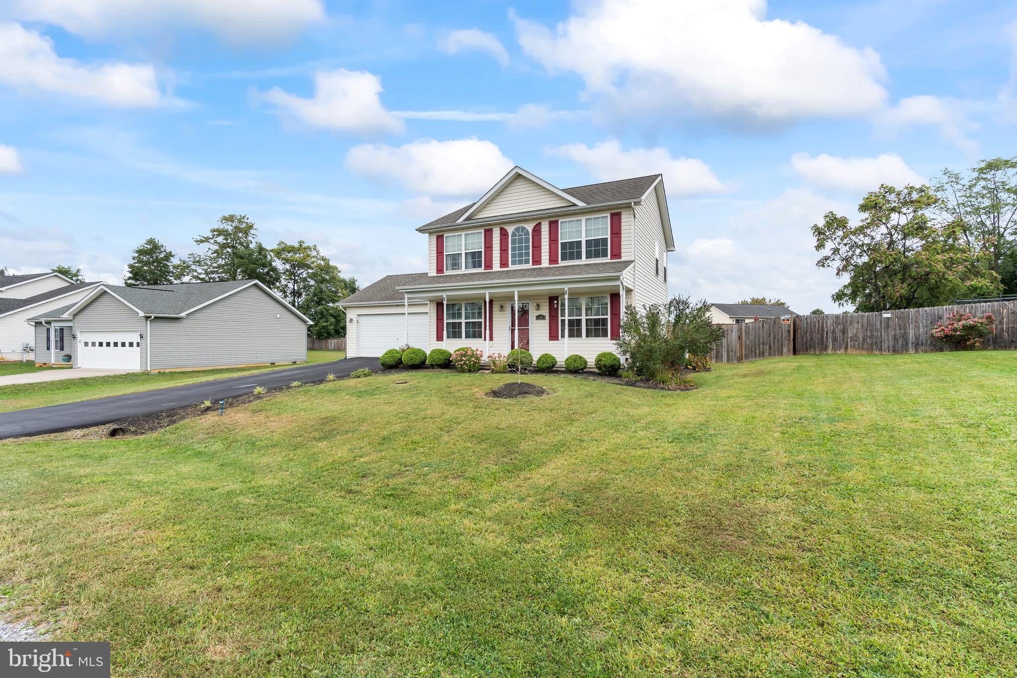 PINE GROVE ESTATES - Residential