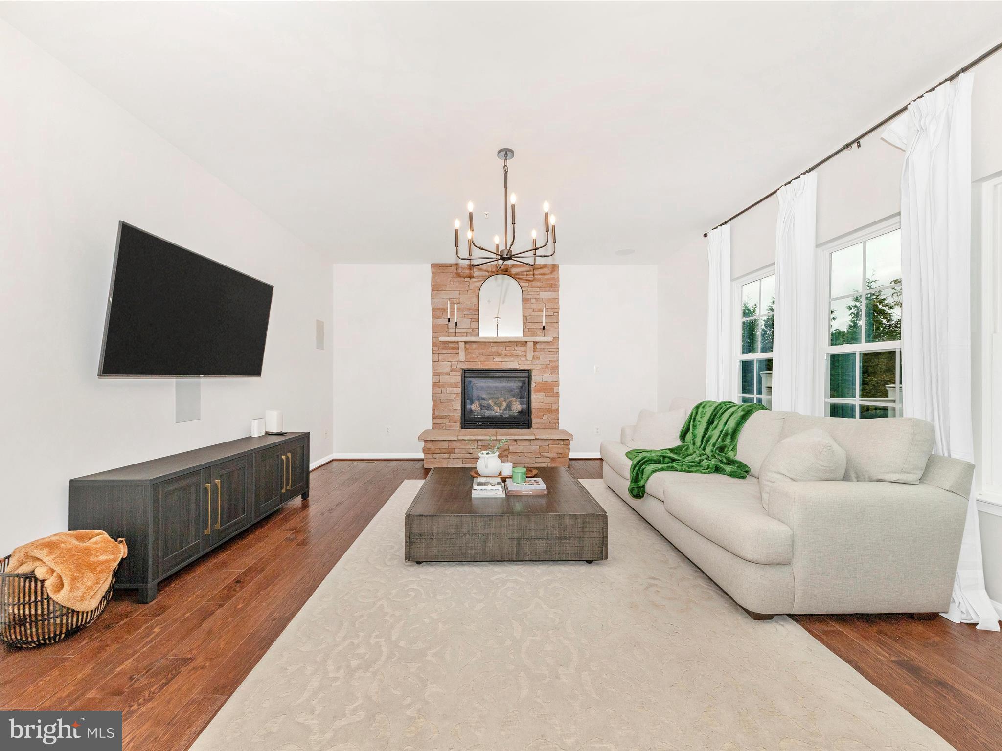 WOODRIDGE - Residential