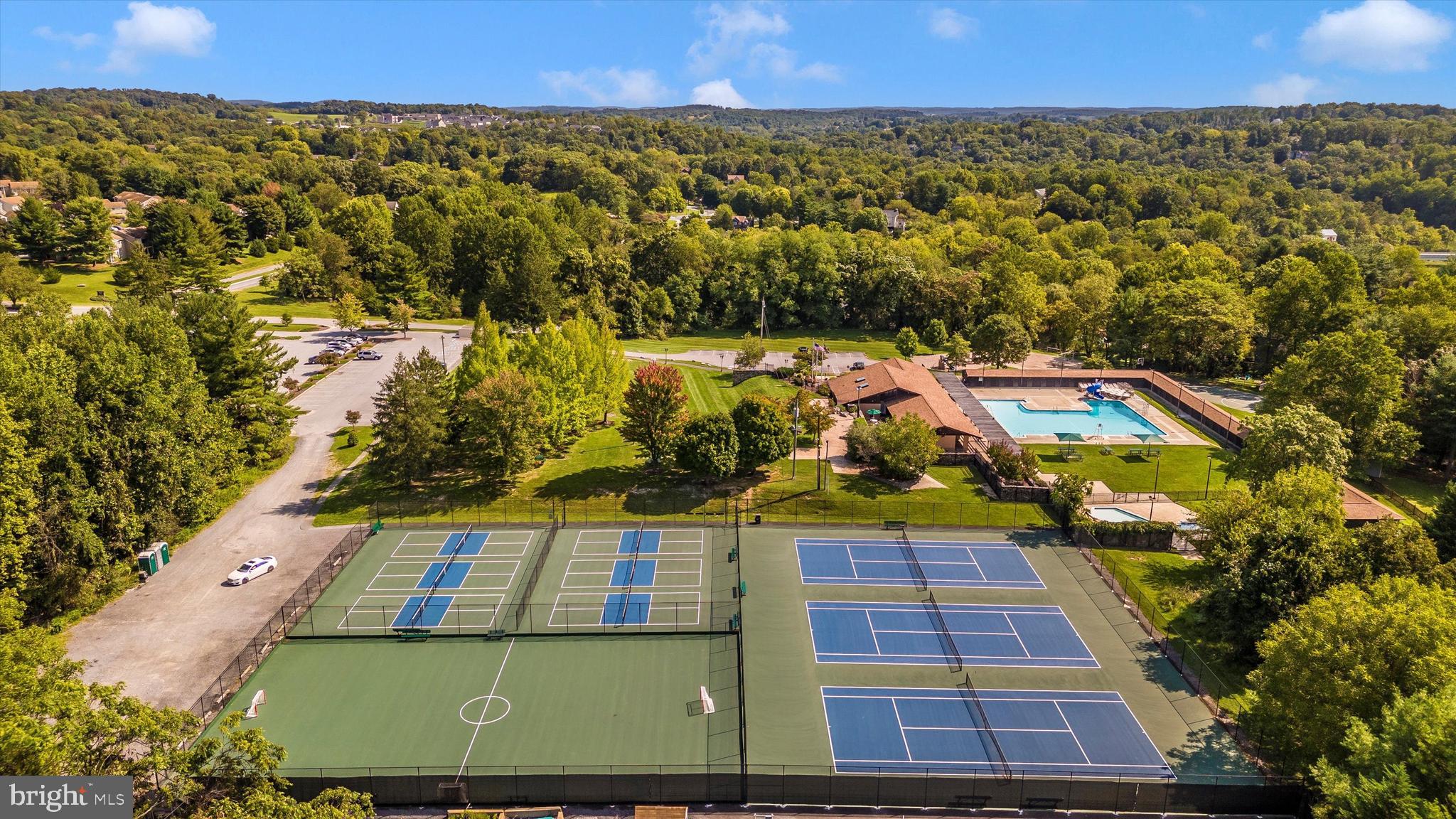 WOODRIDGE - Residential