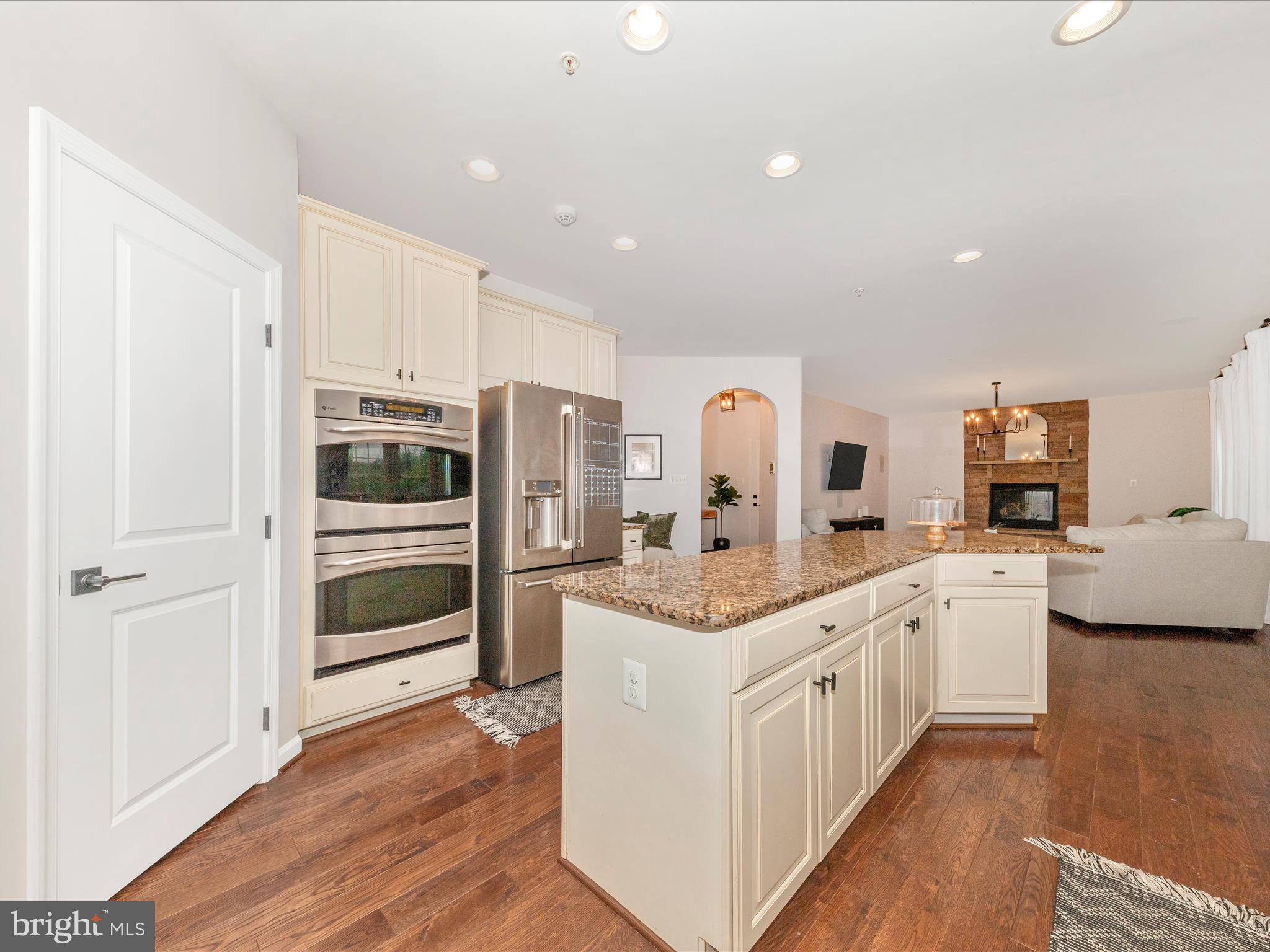 WOODRIDGE - Residential