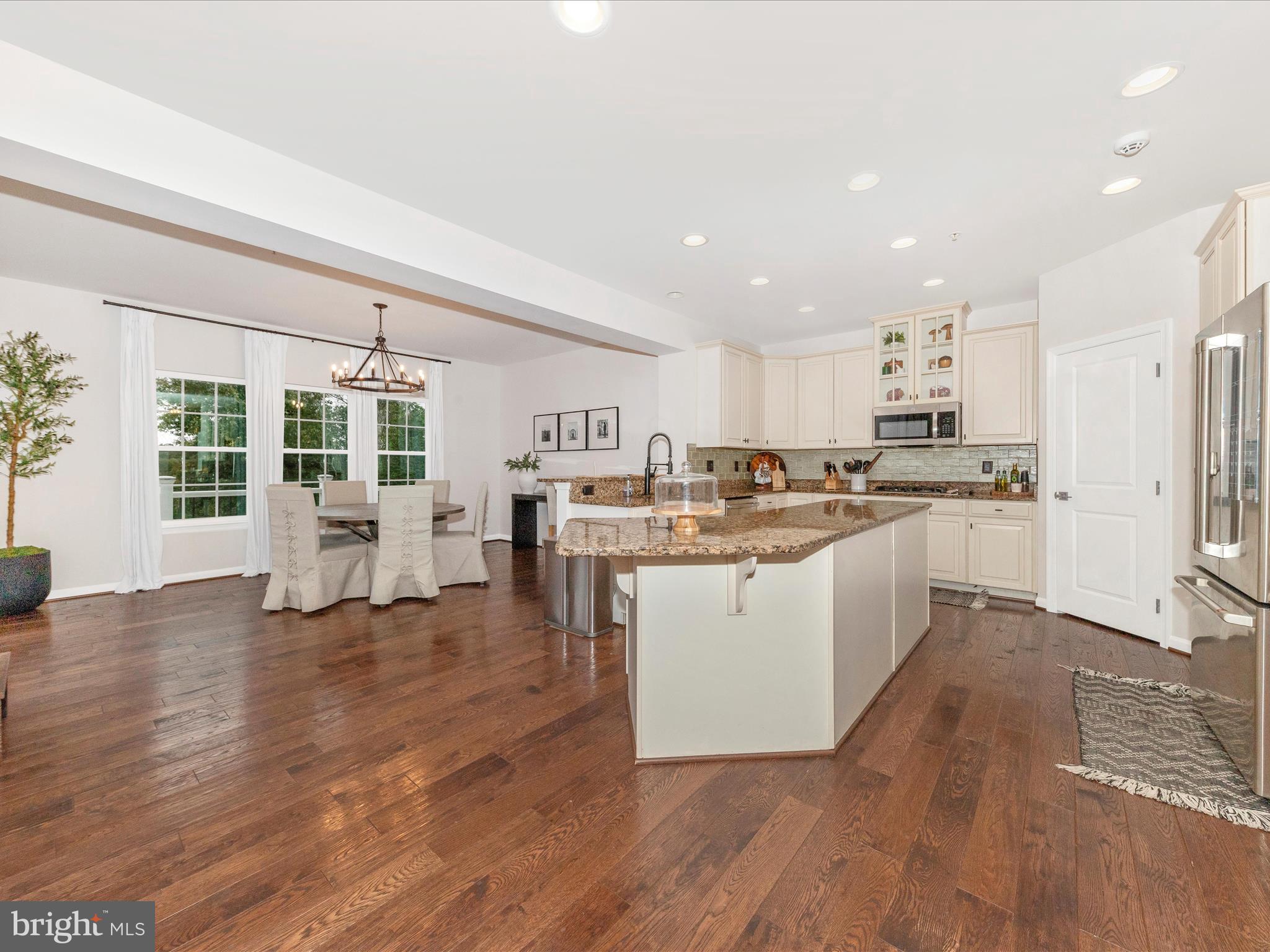 WOODRIDGE - Residential