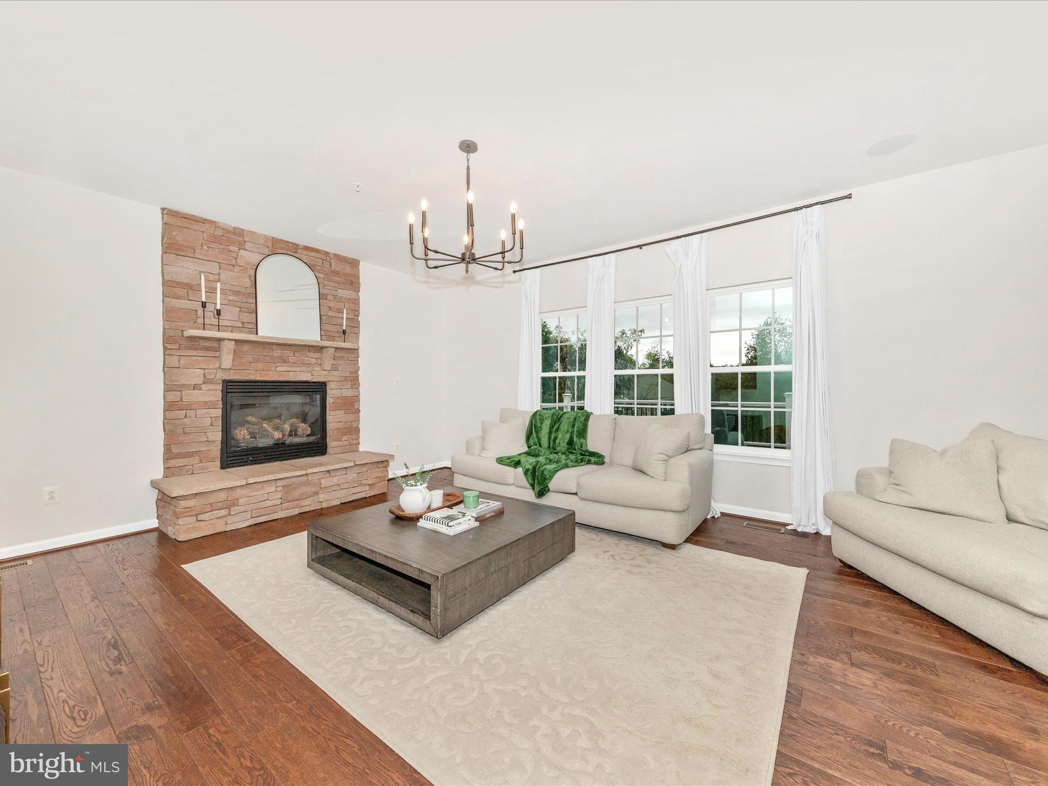 WOODRIDGE - Residential