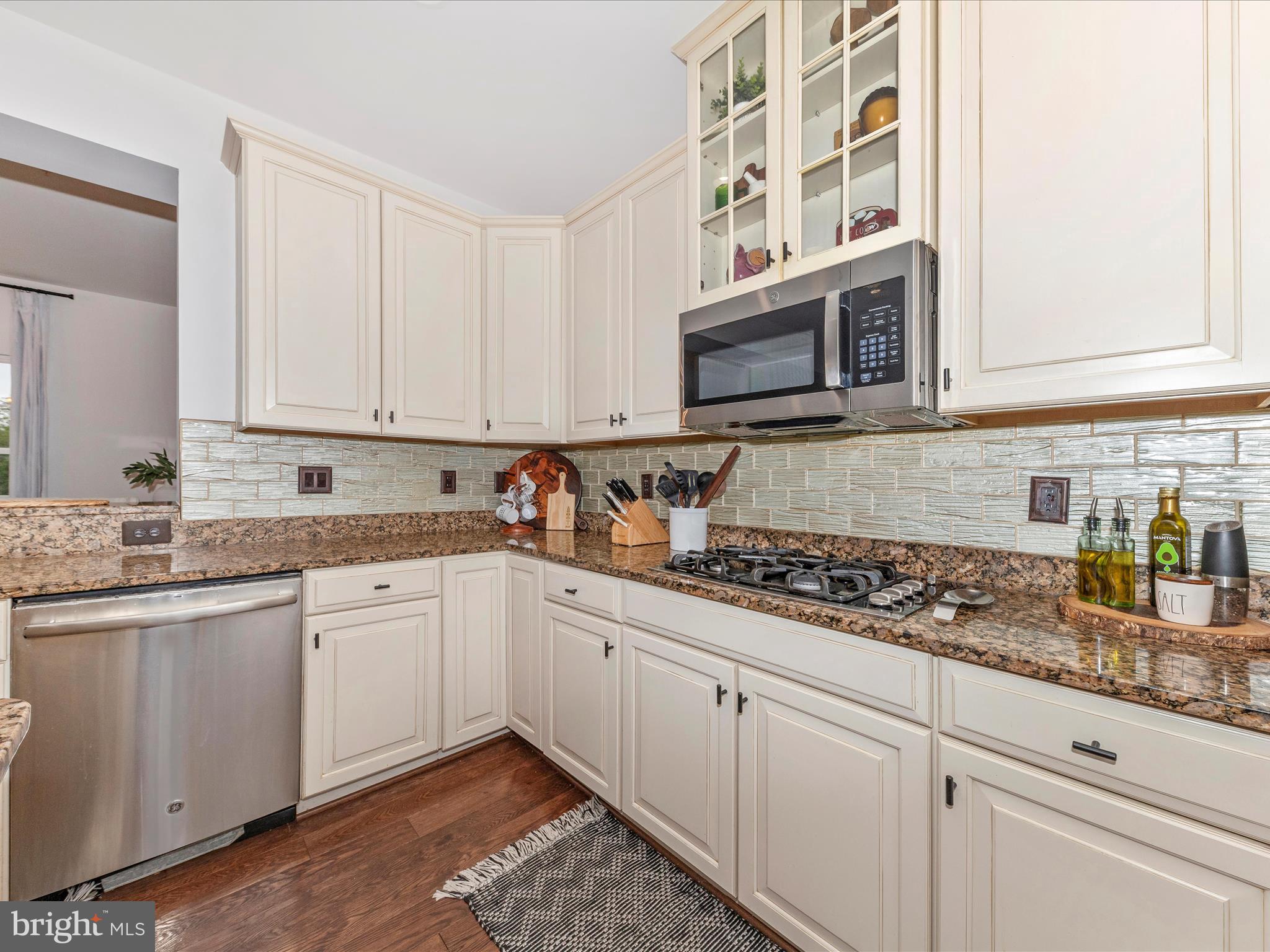 WOODRIDGE - Residential