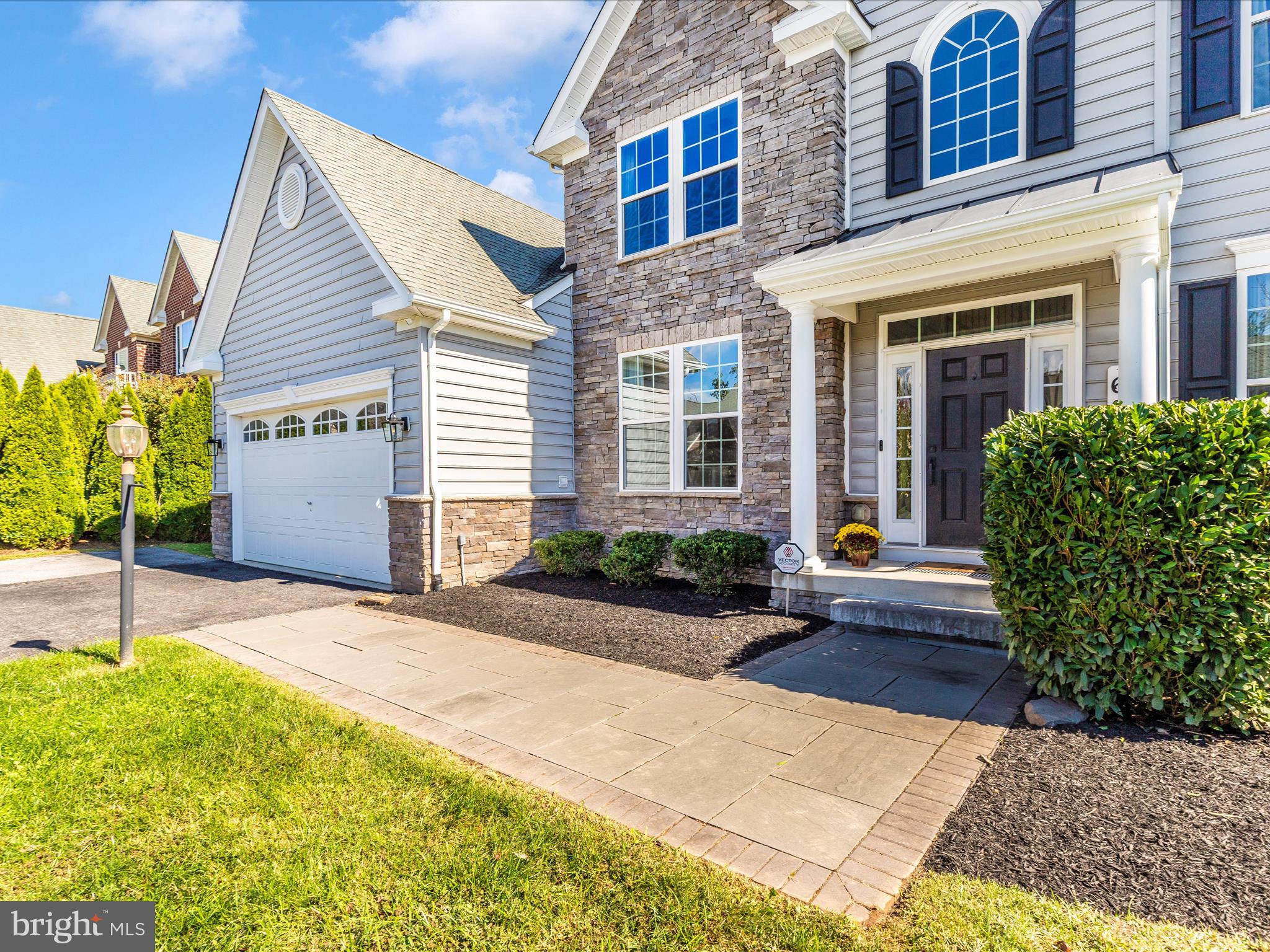 WOODRIDGE - Residential