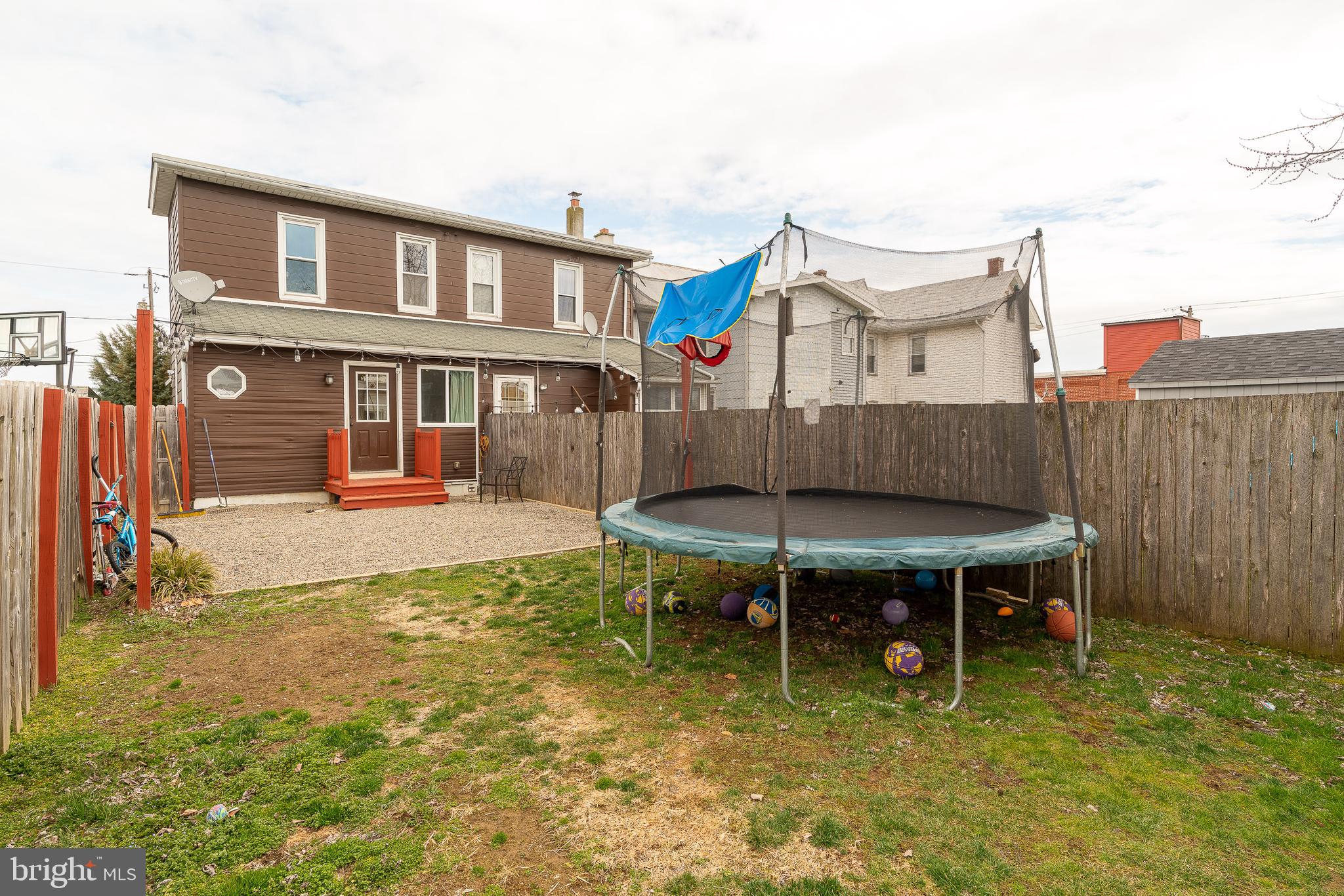 NEW HOLLAND BOROUGH - Residential