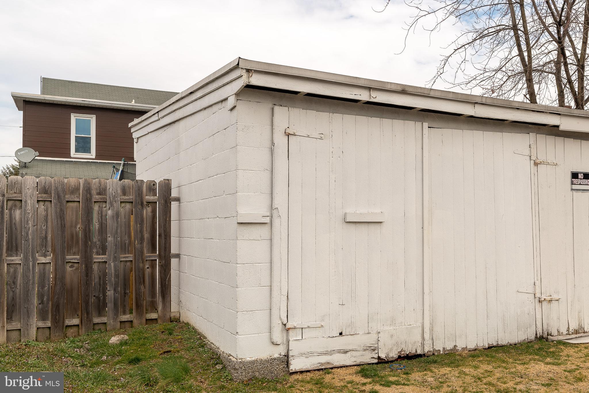 NEW HOLLAND BOROUGH - Residential