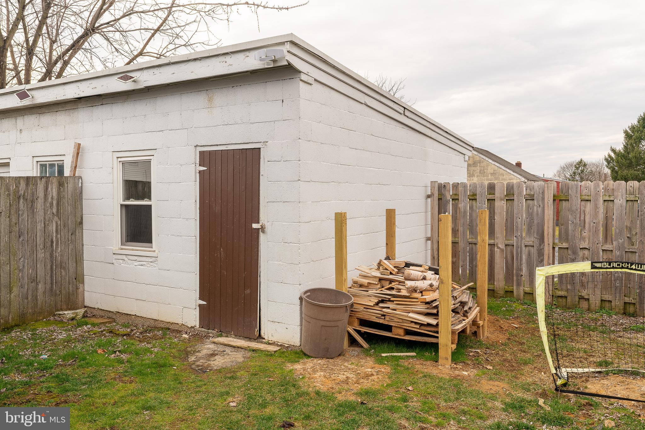 NEW HOLLAND BOROUGH - Residential