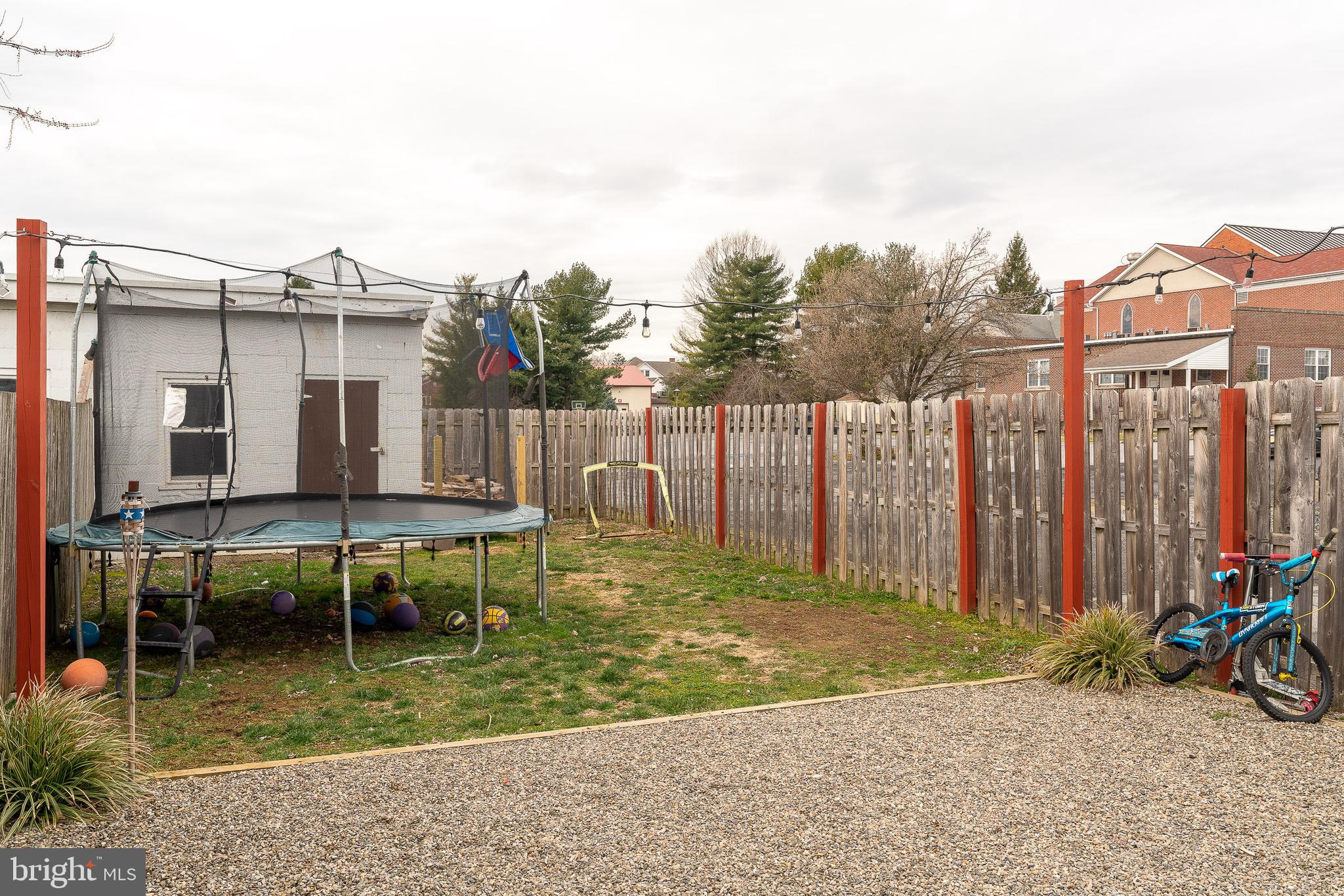 NEW HOLLAND BOROUGH - Residential