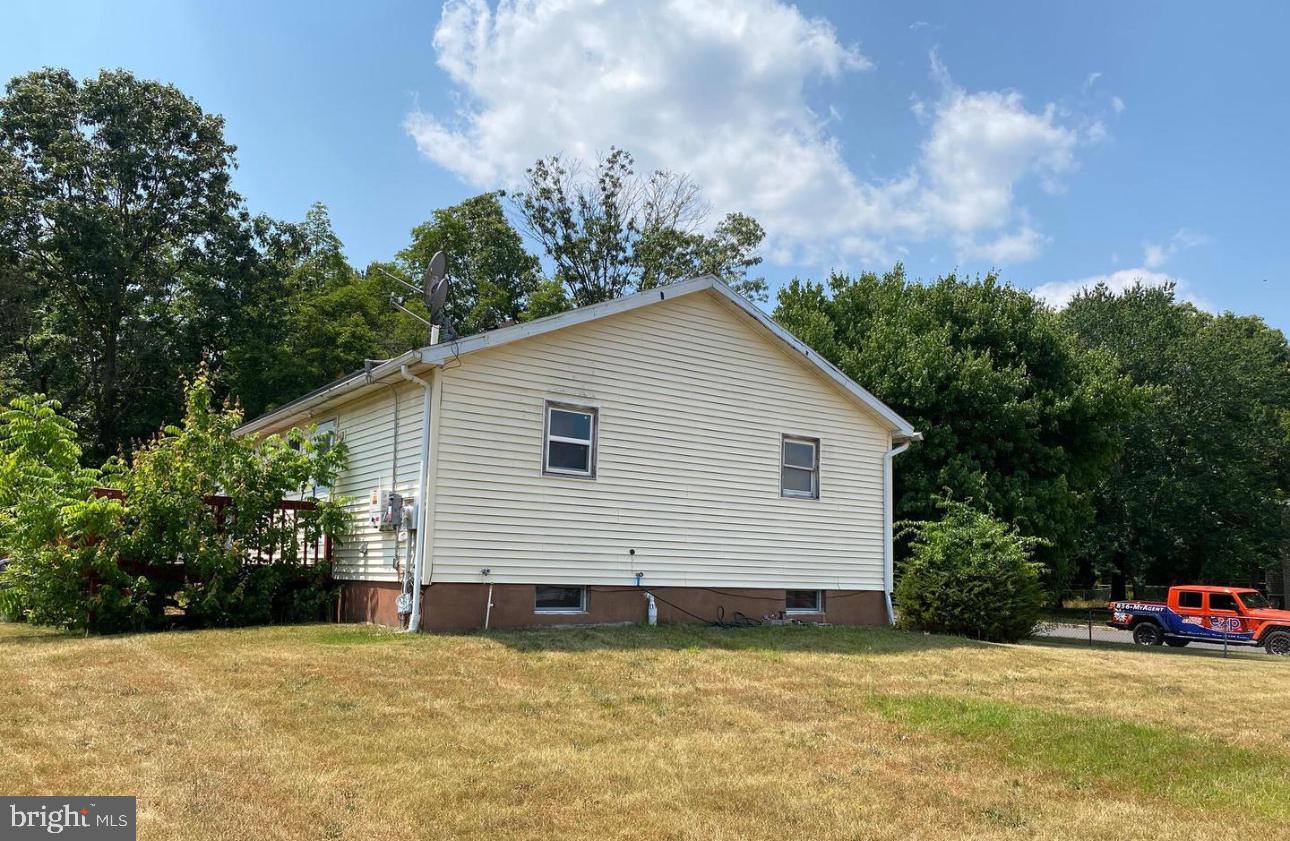 656 NOTTINGHAM DRIVE