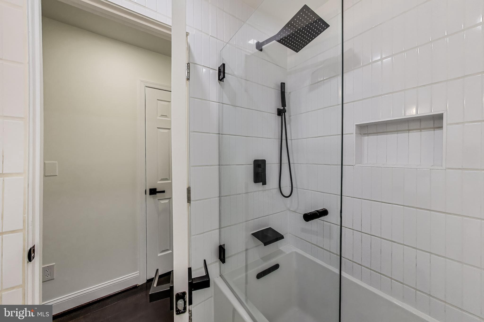 NEWPORT HILLS - Residential Lease