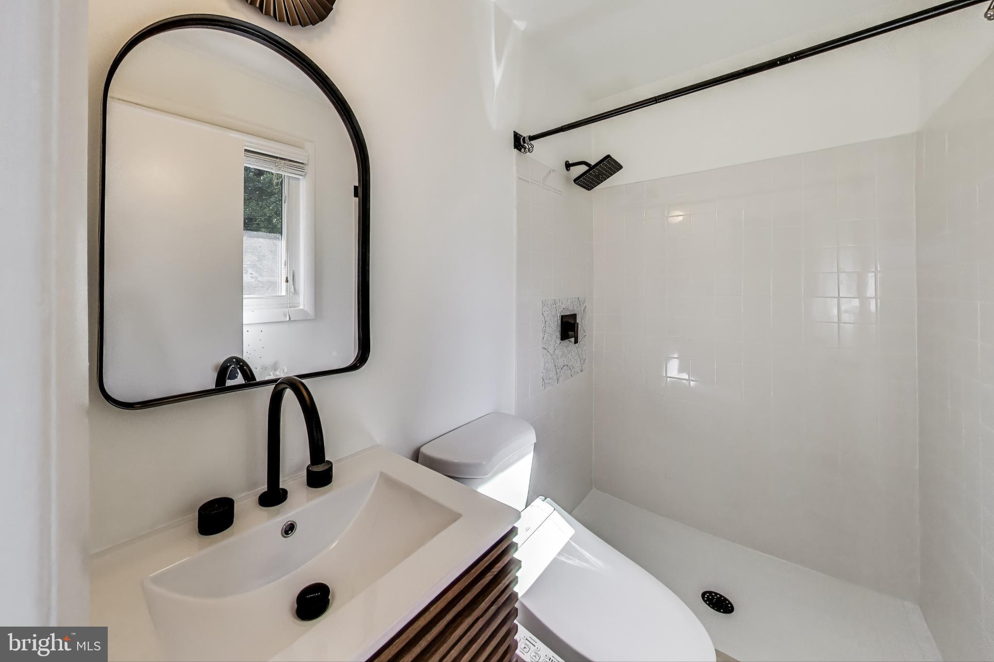 NEWPORT HILLS - Residential Lease