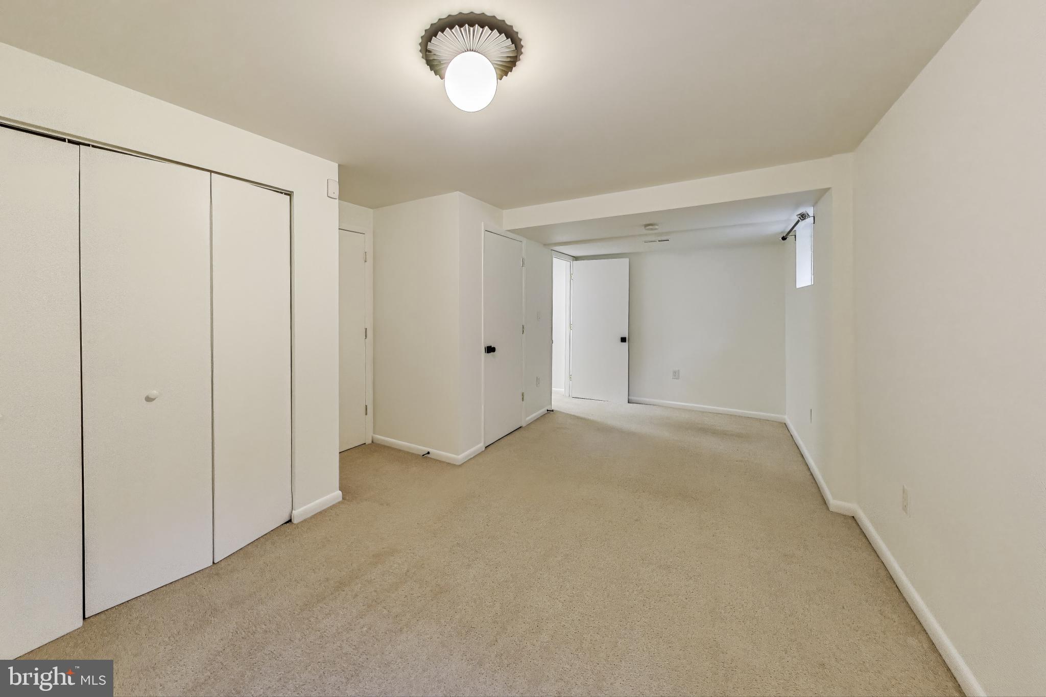 NEWPORT HILLS - Residential Lease