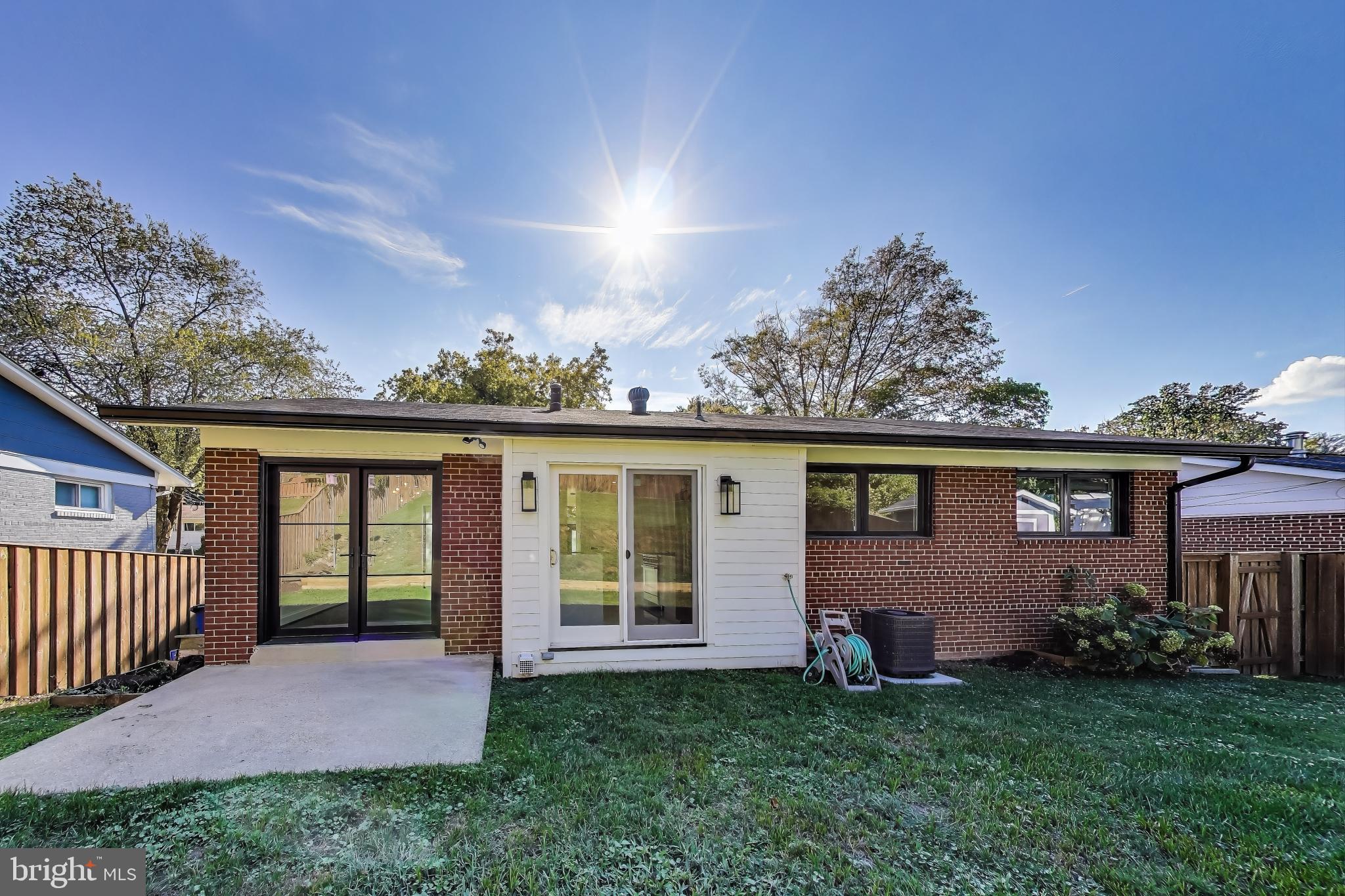 NEWPORT HILLS - Residential Lease