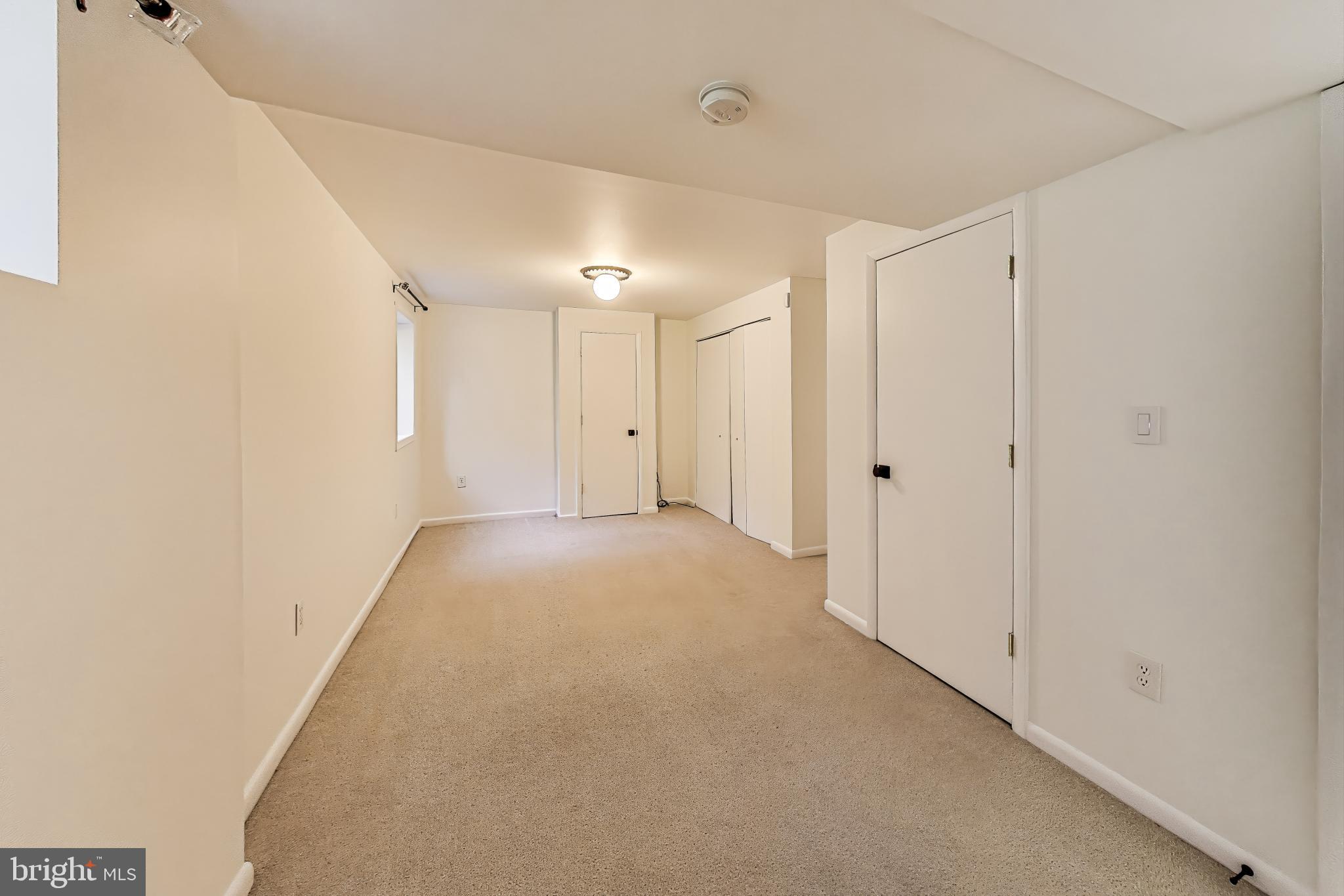 NEWPORT HILLS - Residential Lease