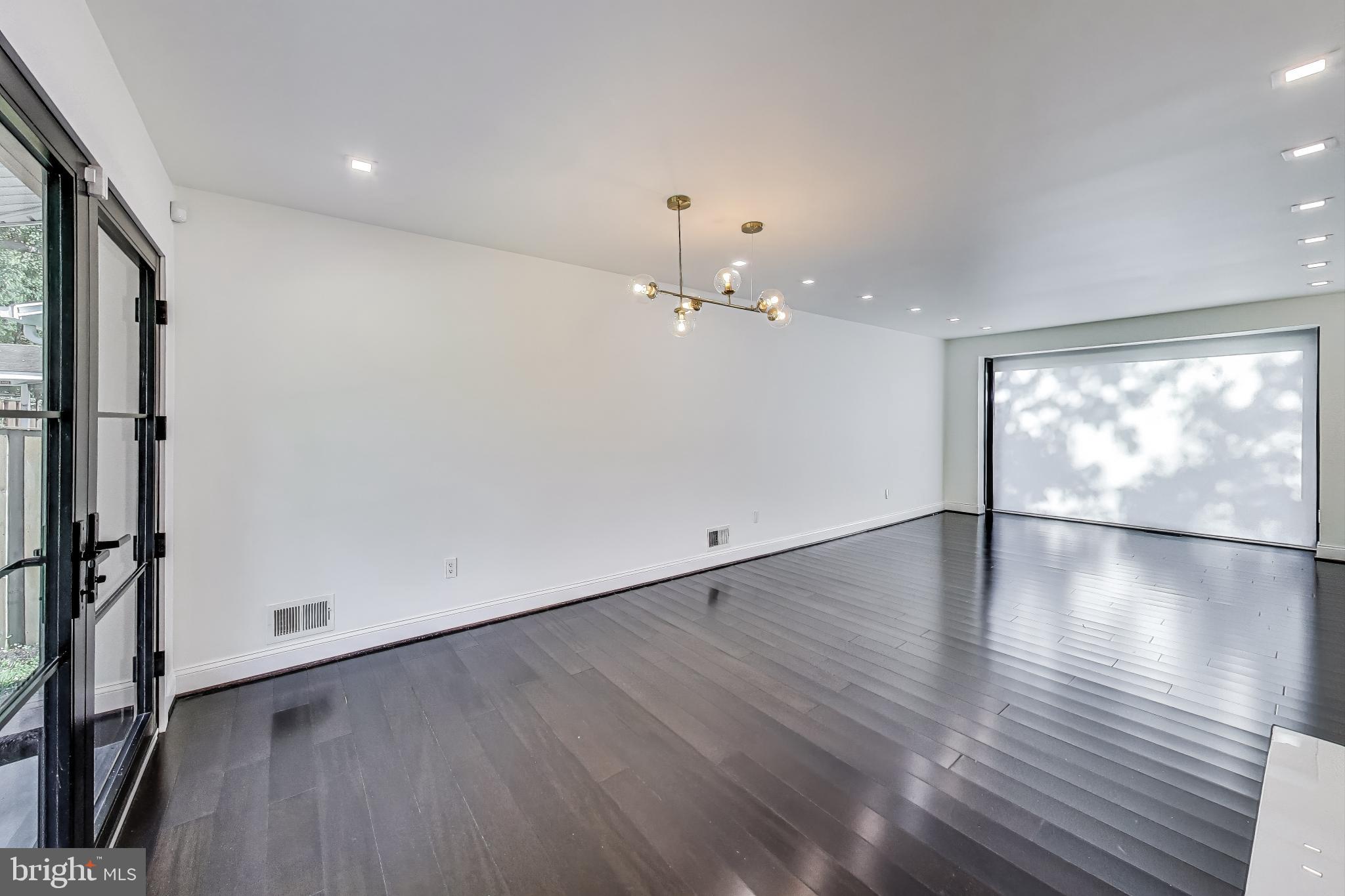 NEWPORT HILLS - Residential Lease