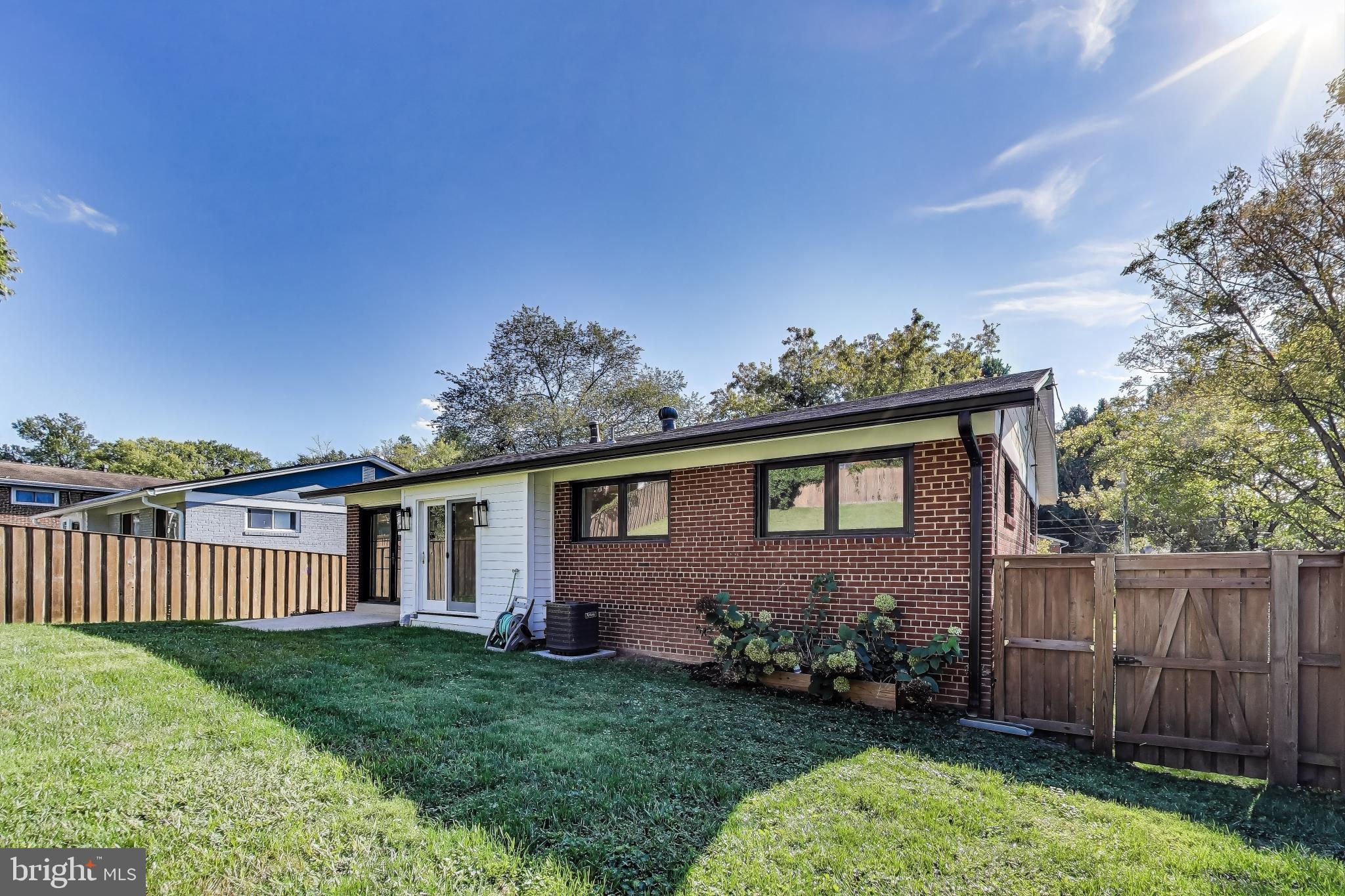 NEWPORT HILLS - Residential Lease