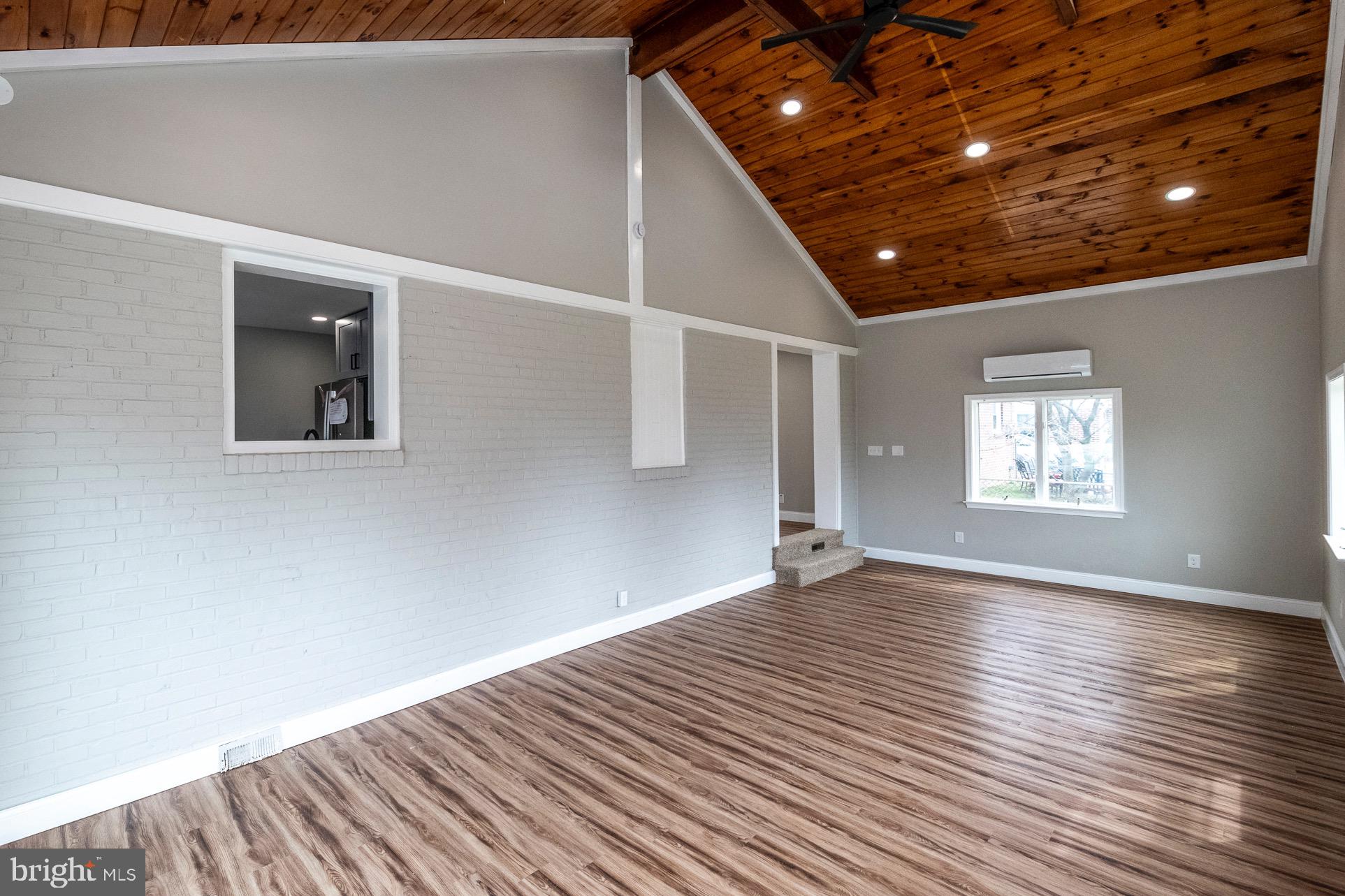 RIDLEY PARK - Residential