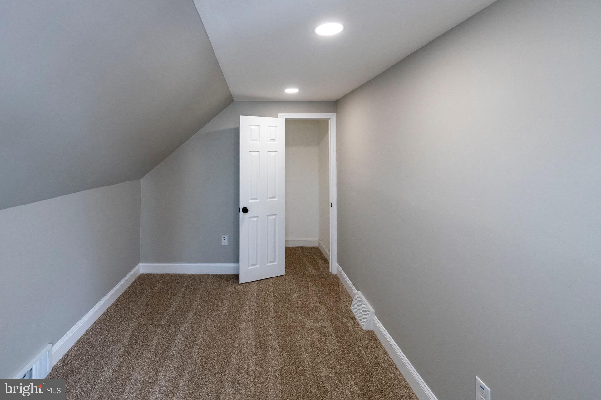 RIDLEY PARK - Residential