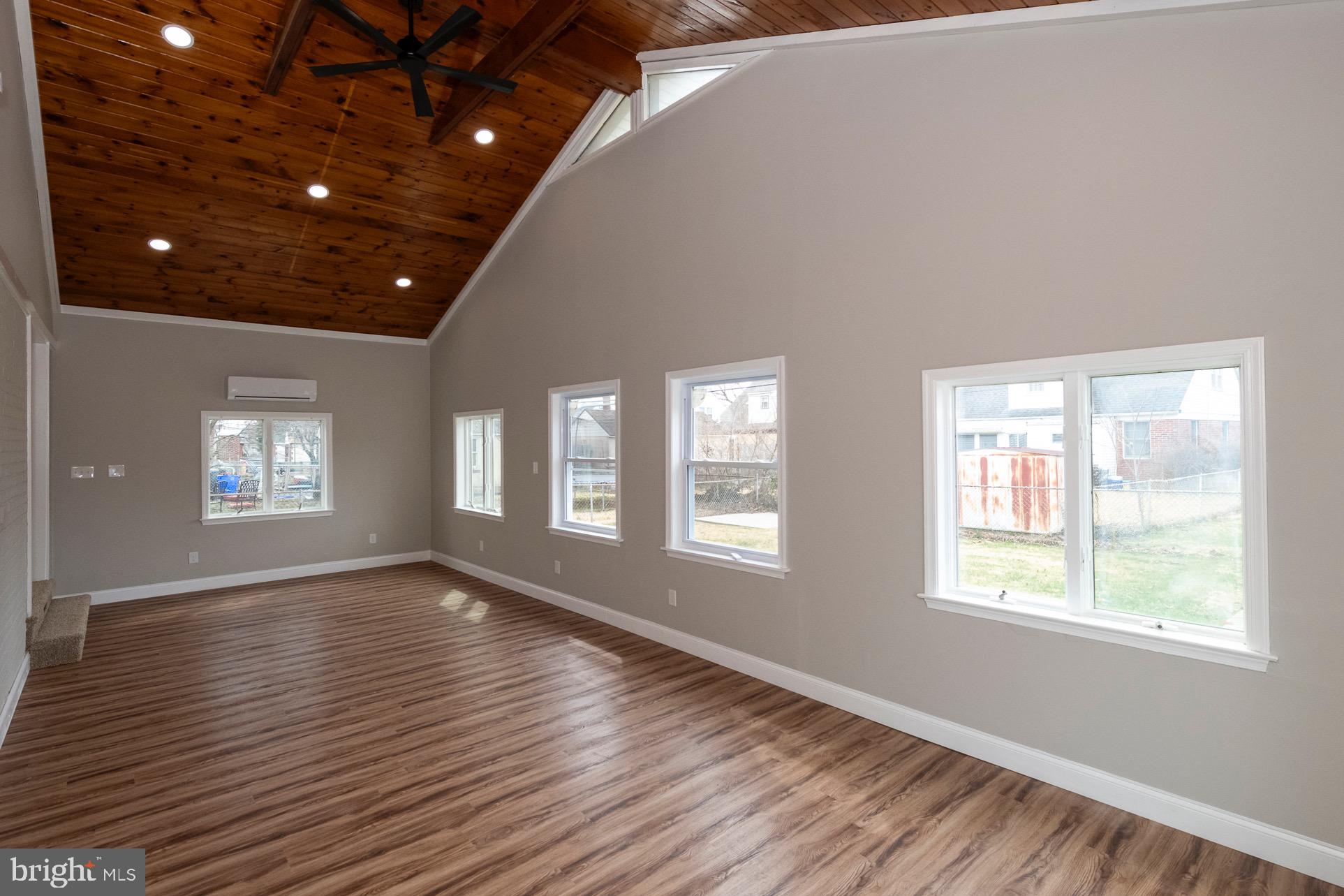 RIDLEY PARK - Residential