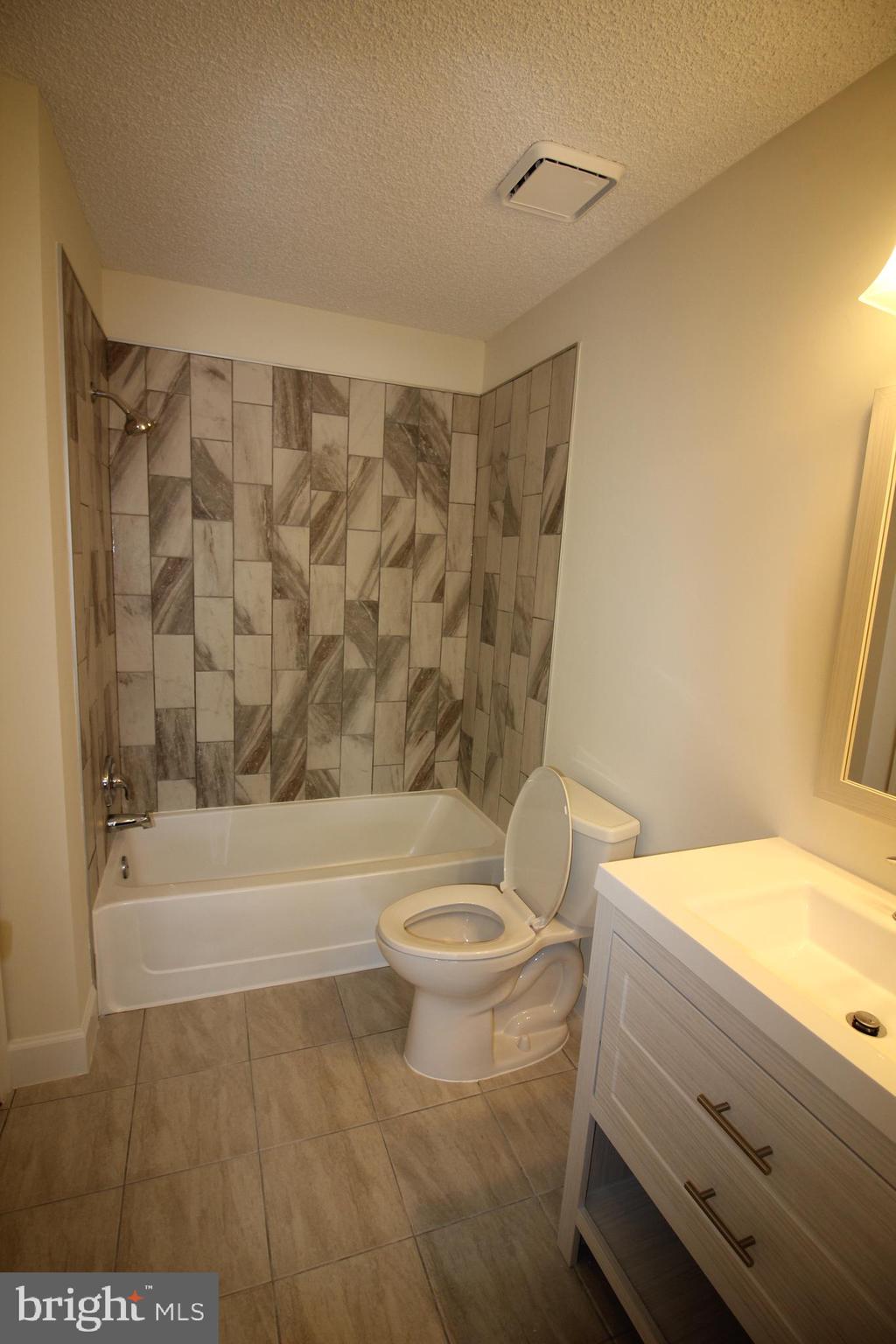 HEIGHTS AT PENDERBROOK - Residential