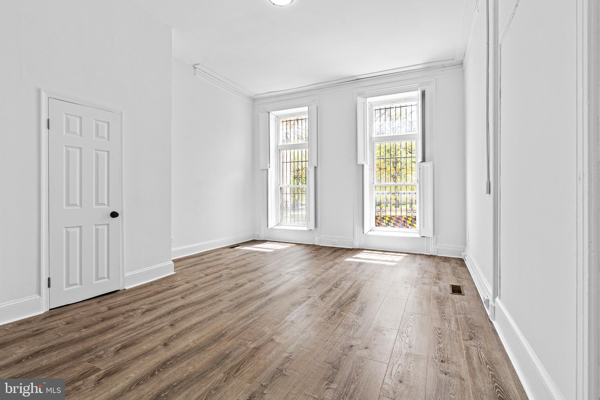 FRANKLIN SQUARE HISTORIC DISTRICT - Residential Lease