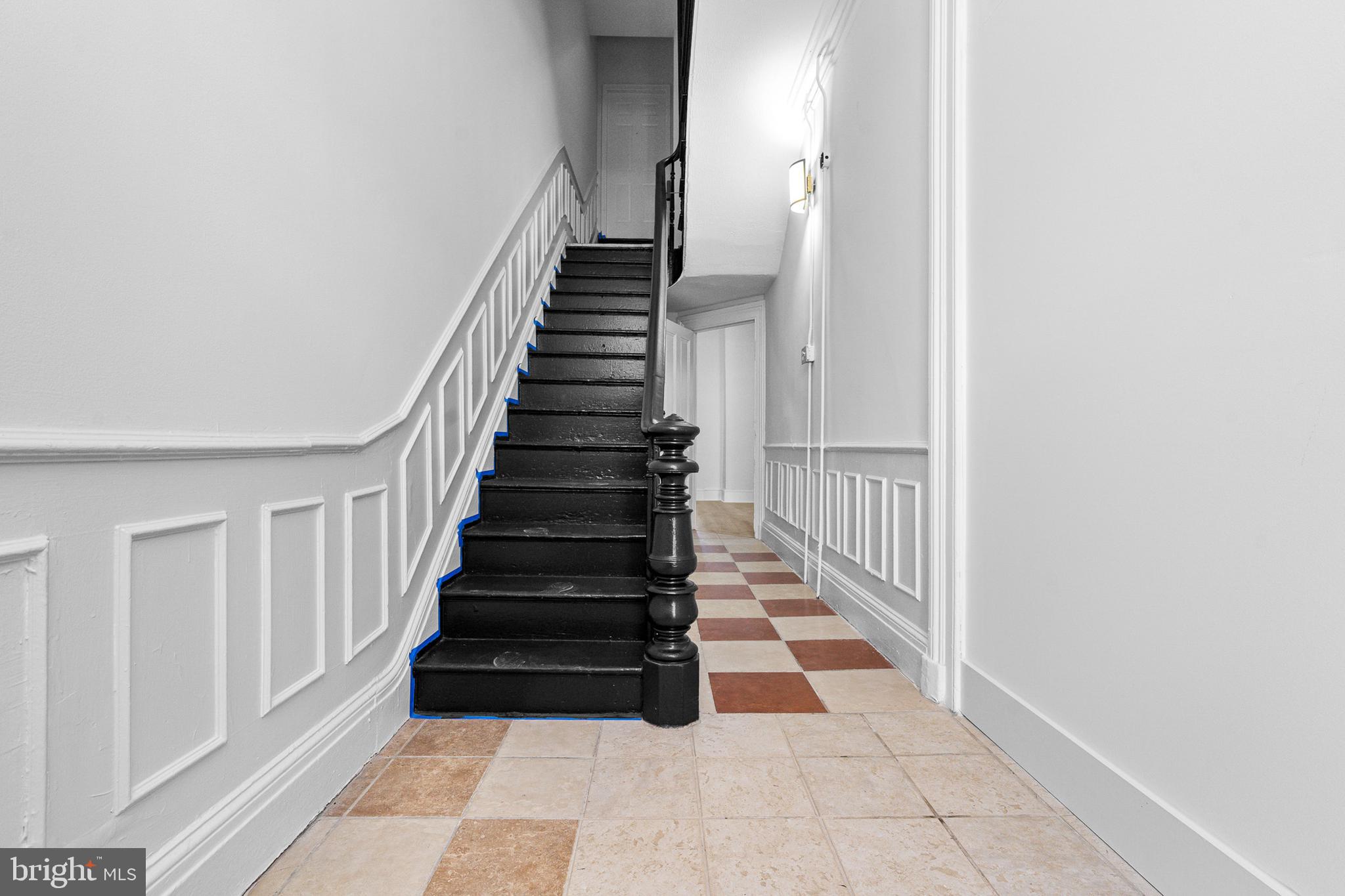 FRANKLIN SQUARE HISTORIC DISTRICT - Residential Lease