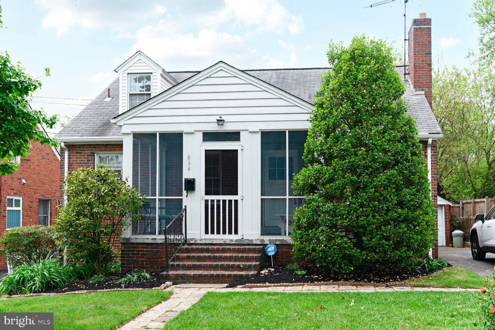834 N ABINGDON STREET