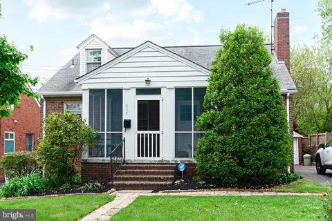 834 N Abingdon Street, Arlington, VA MLS: VAAR2057106