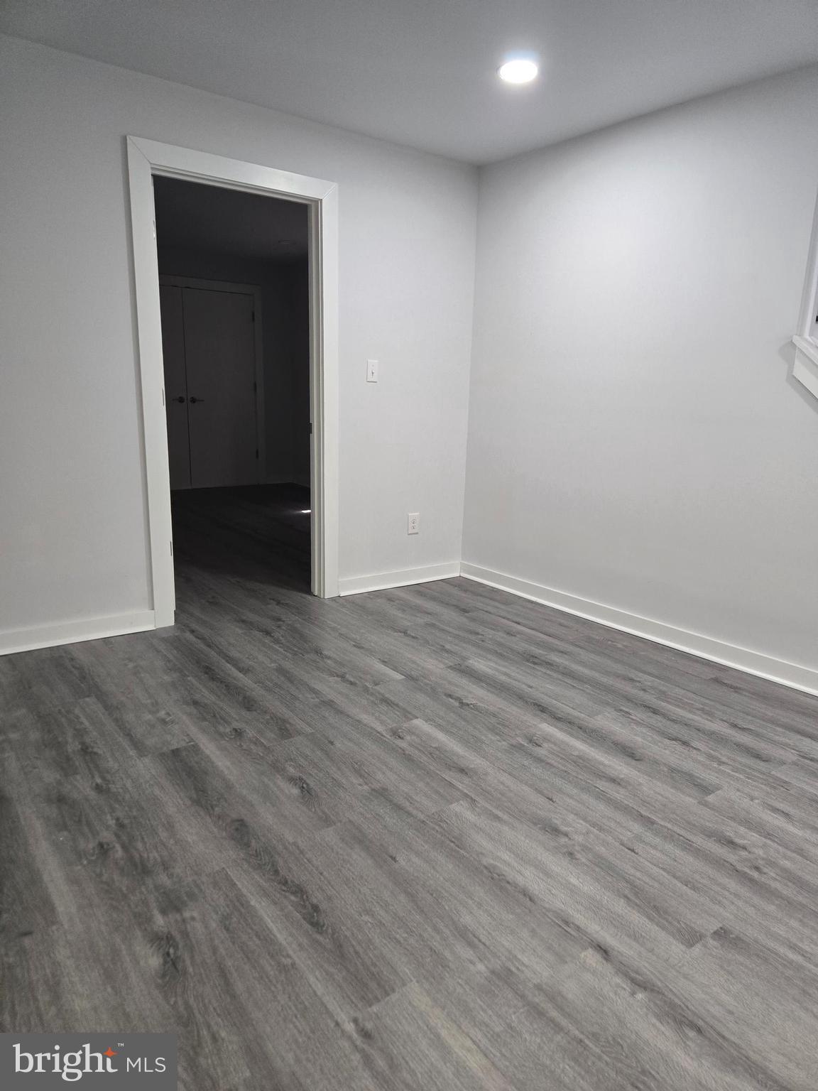 OLDE KENSINGTON - Residential Lease