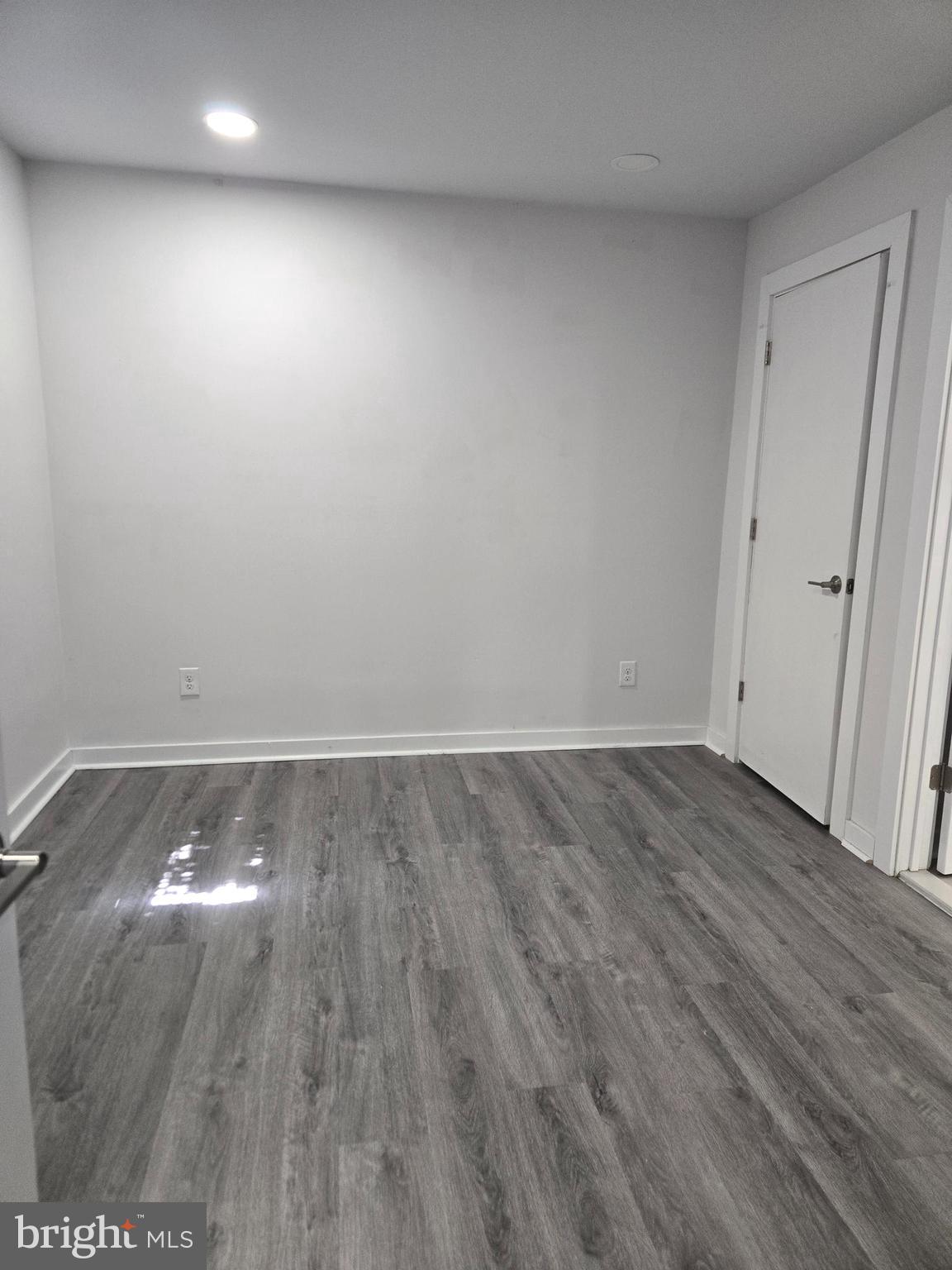 OLDE KENSINGTON - Residential Lease