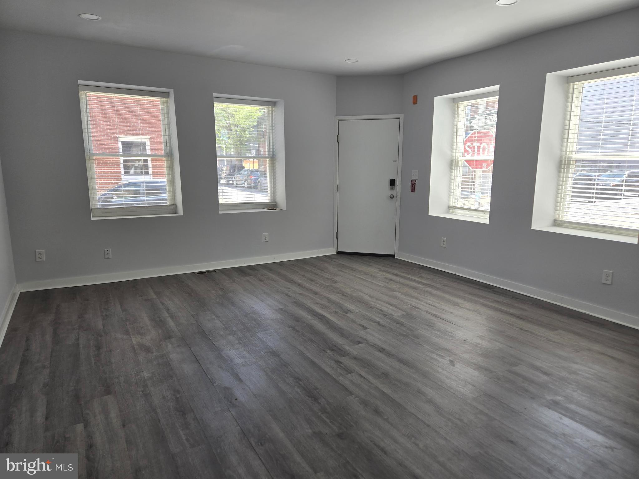 OLDE KENSINGTON - Residential Lease