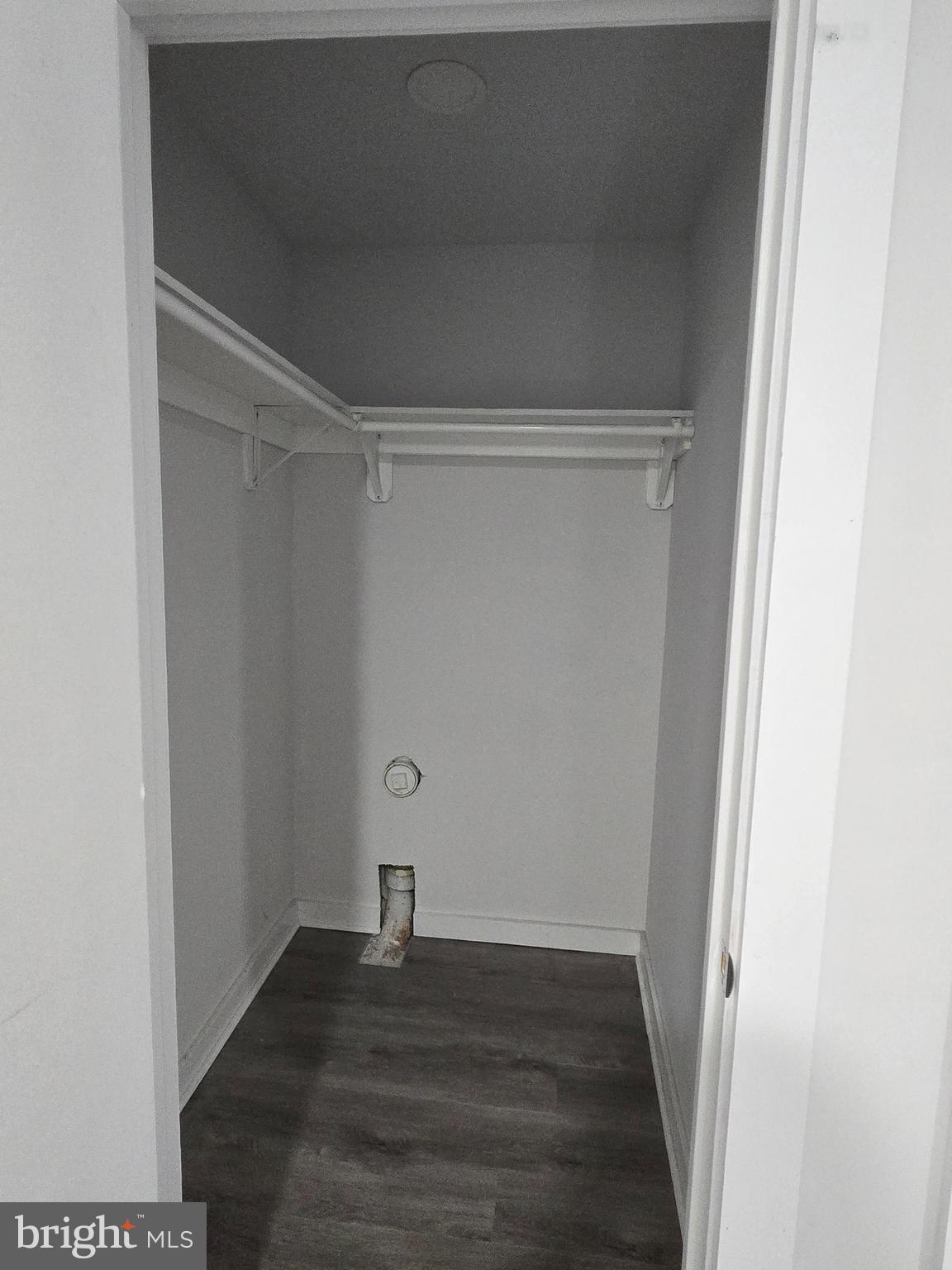 OLDE KENSINGTON - Residential Lease