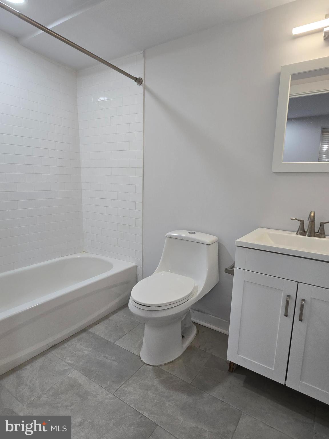 OLDE KENSINGTON - Residential Lease