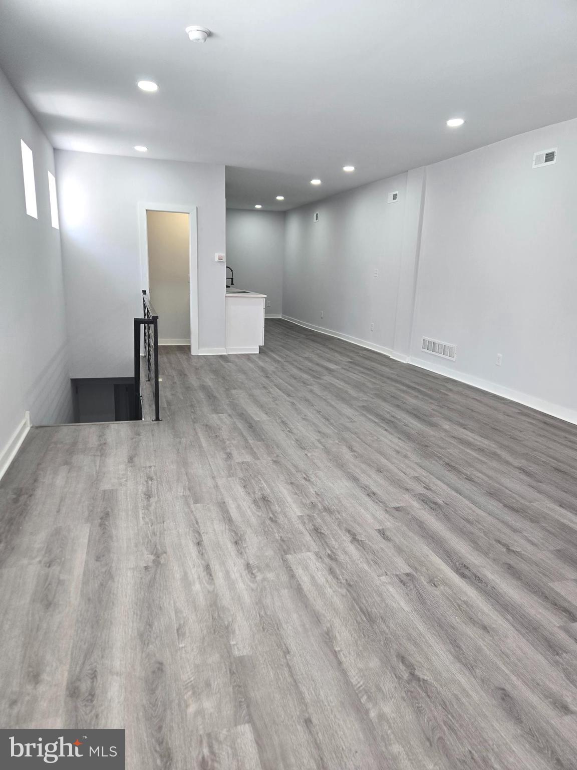 OLDE KENSINGTON - Residential Lease