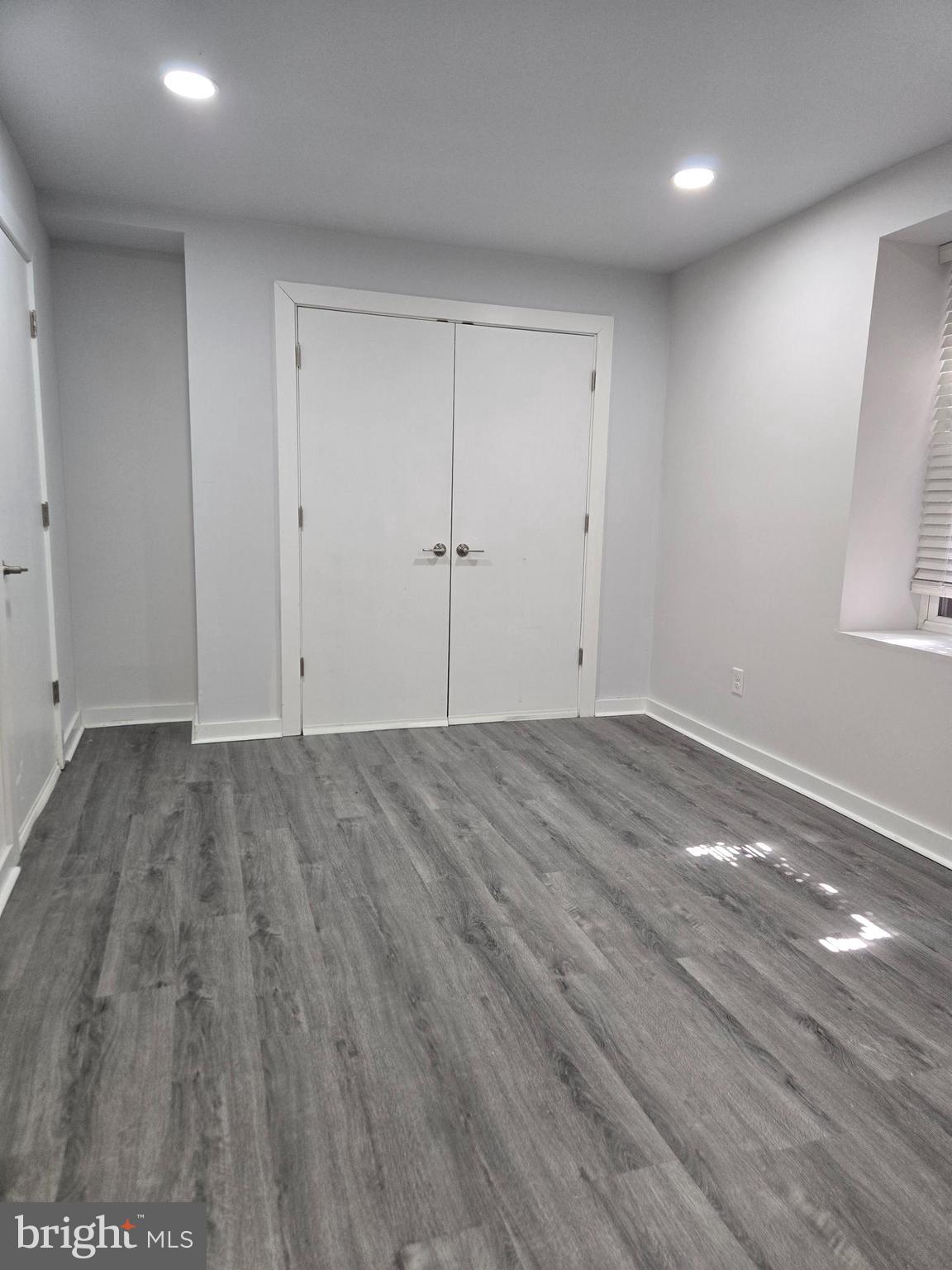 OLDE KENSINGTON - Residential Lease