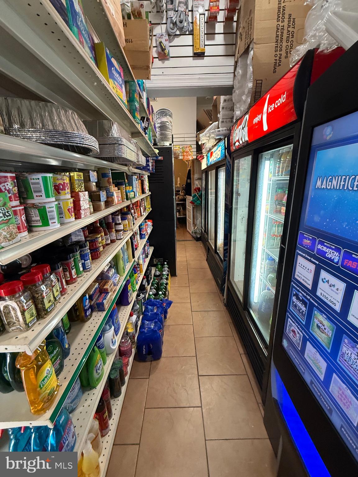 FELTONVILLE - Commercial Sale