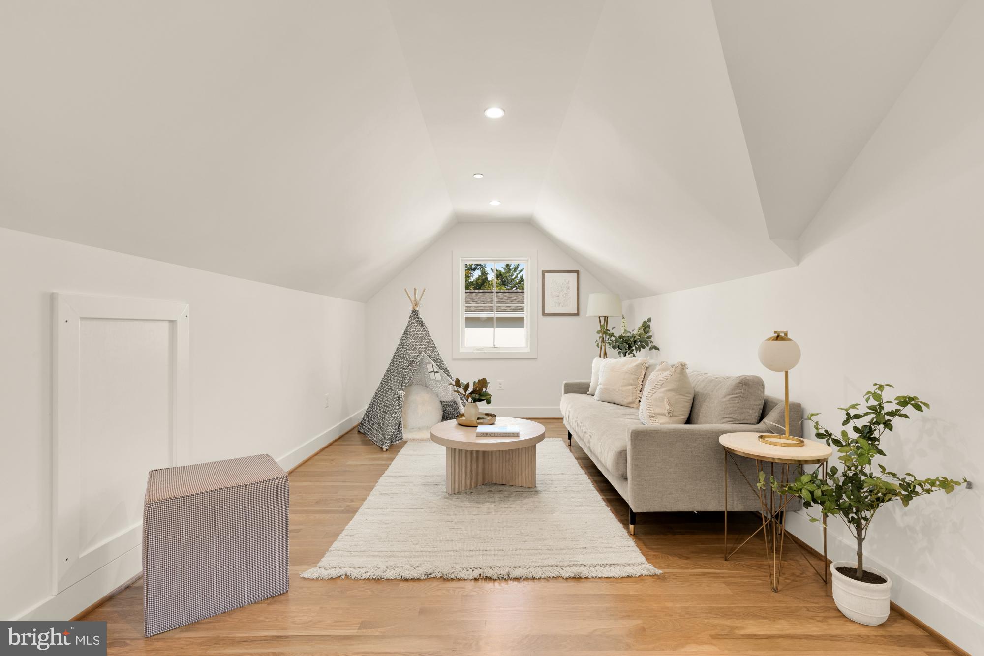 NORWOOD HEIGHTS - Residential