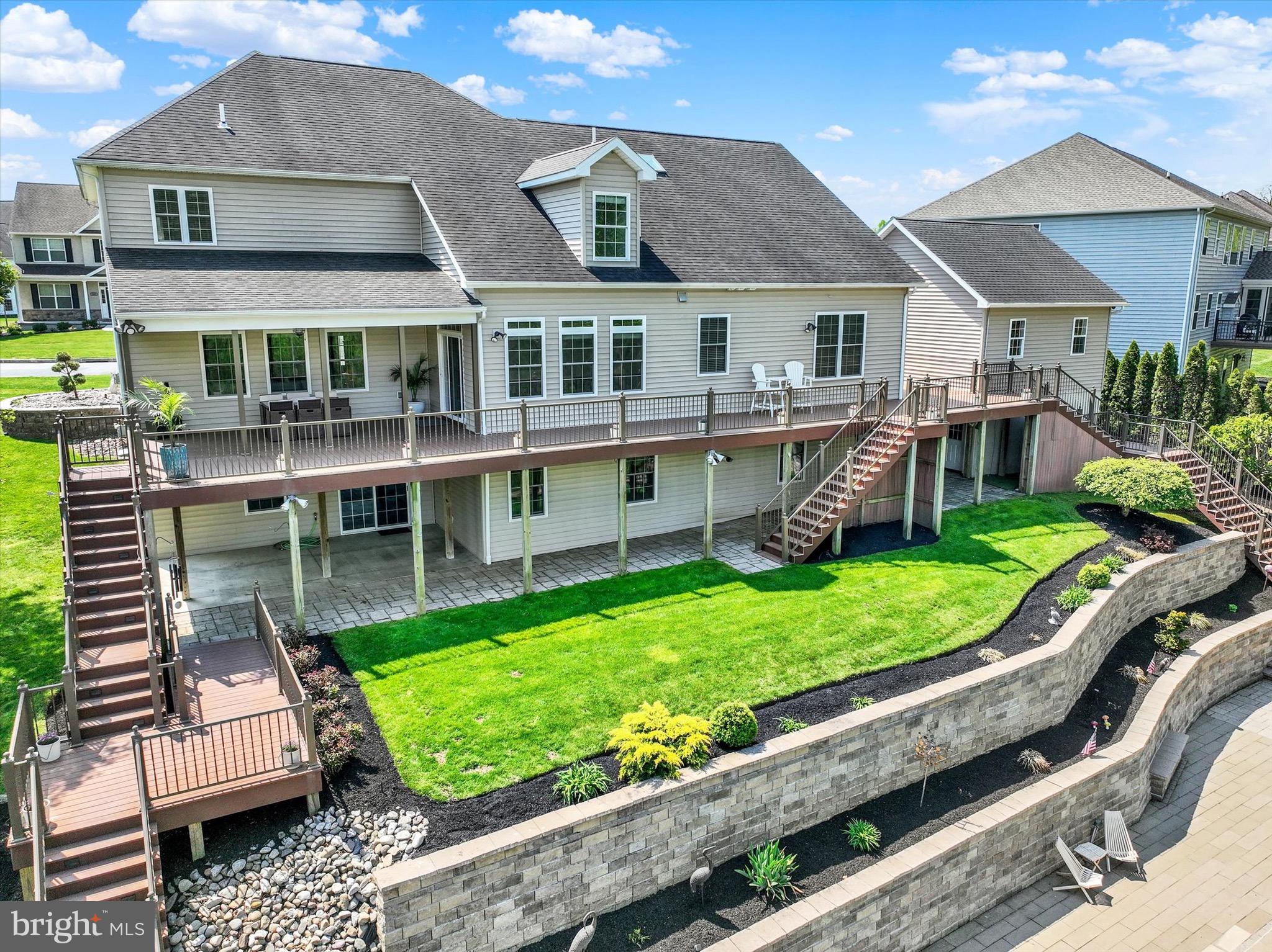 HAMPDEN SUMMIT - Residential