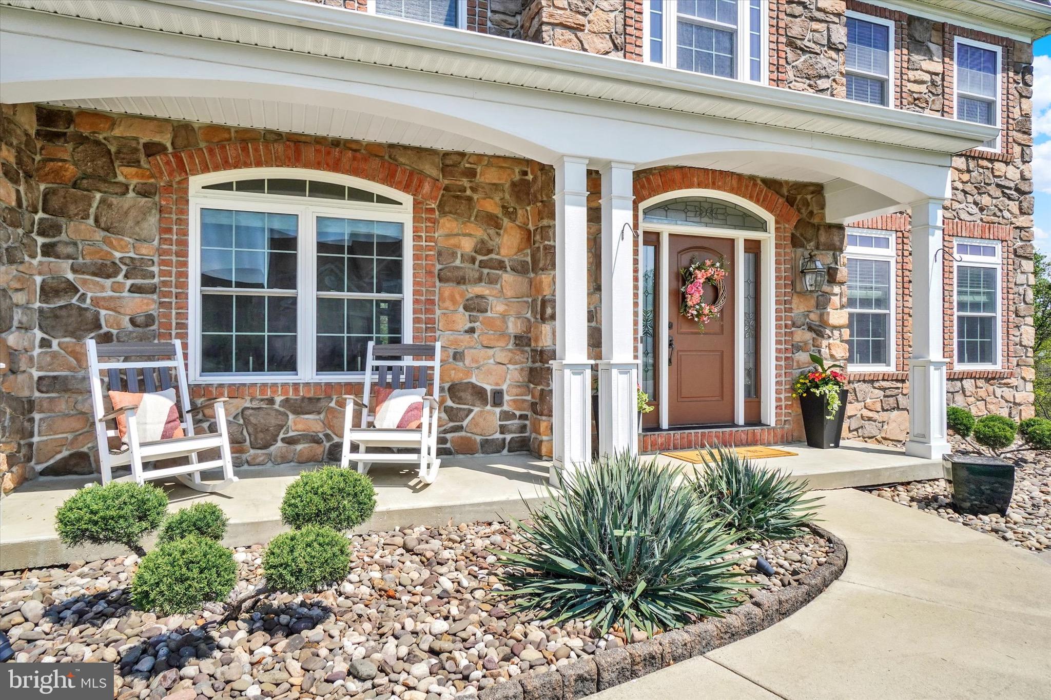 HAMPDEN SUMMIT - Residential