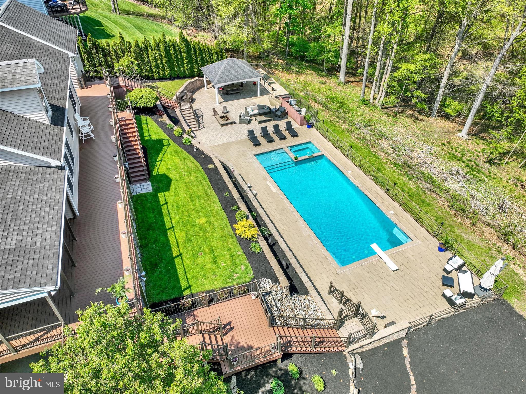 HAMPDEN SUMMIT - Residential