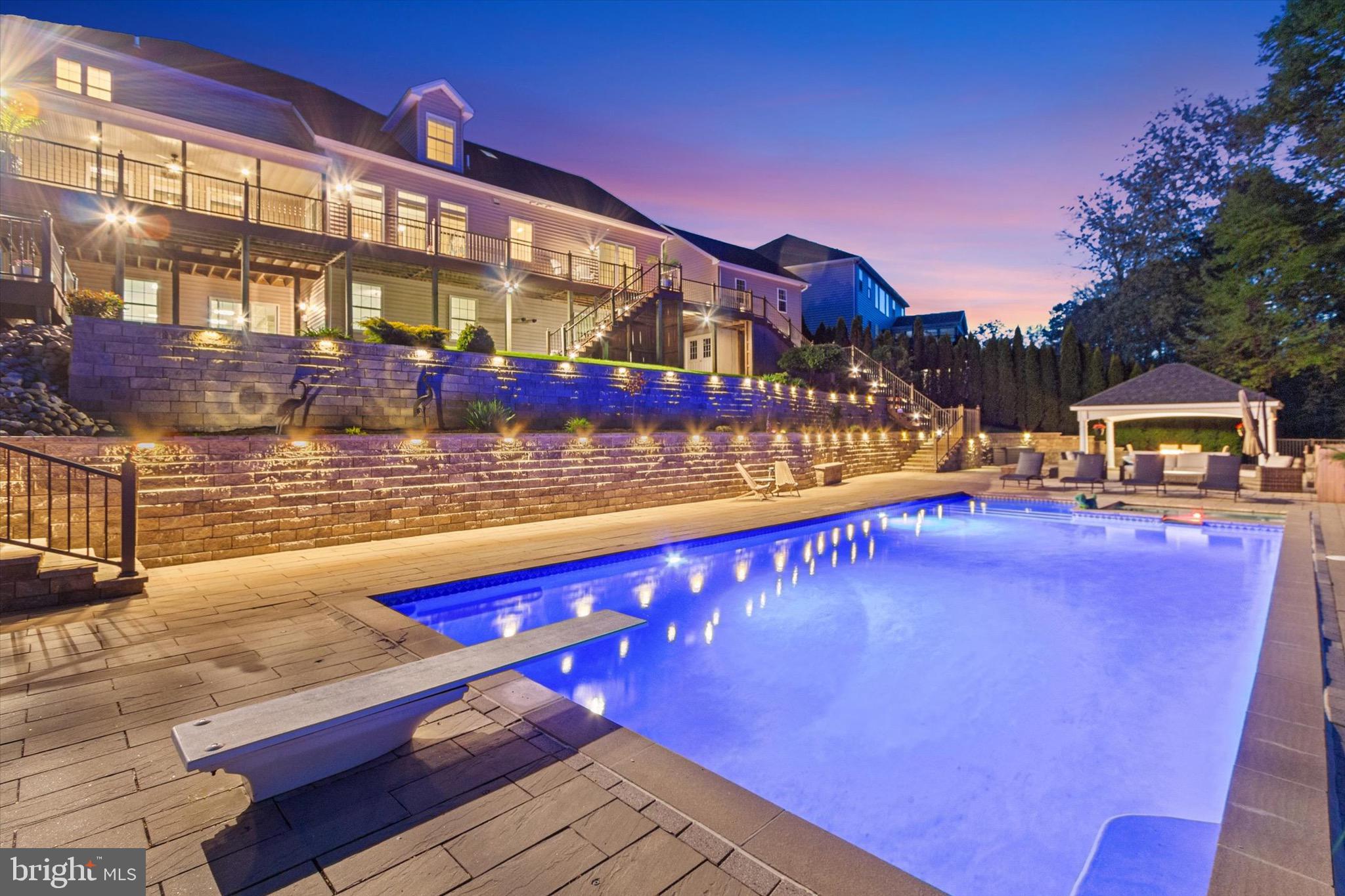 HAMPDEN SUMMIT - Residential
