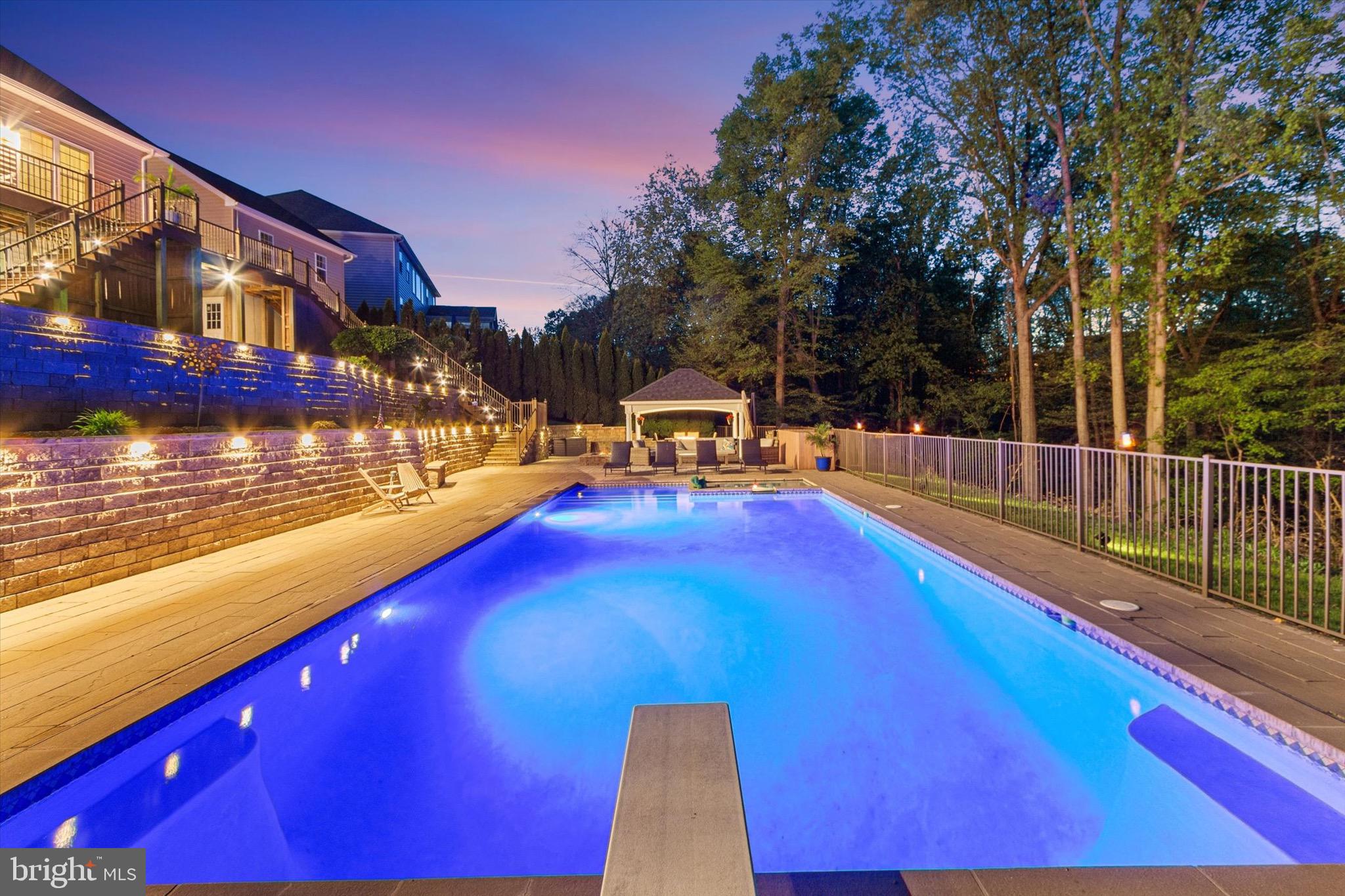 HAMPDEN SUMMIT - Residential